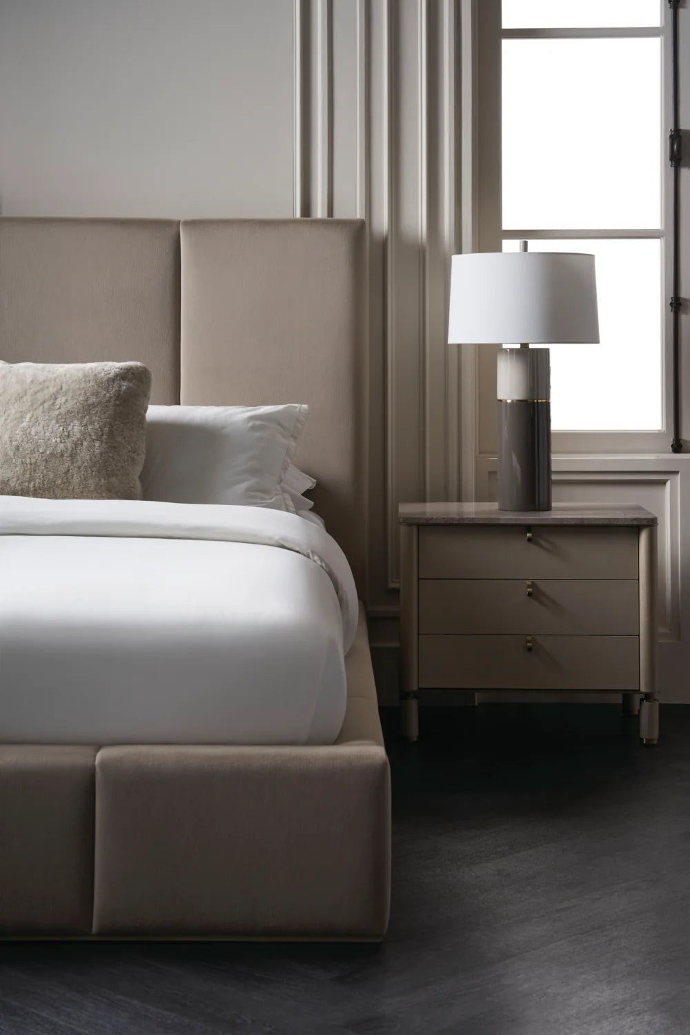 Luxury Modern Ecru Fabric Bed European Style for Villa