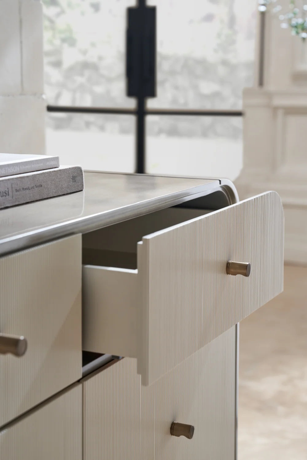 Luxury Modern Fluted 10-Drawer Dresser European Style for Villa