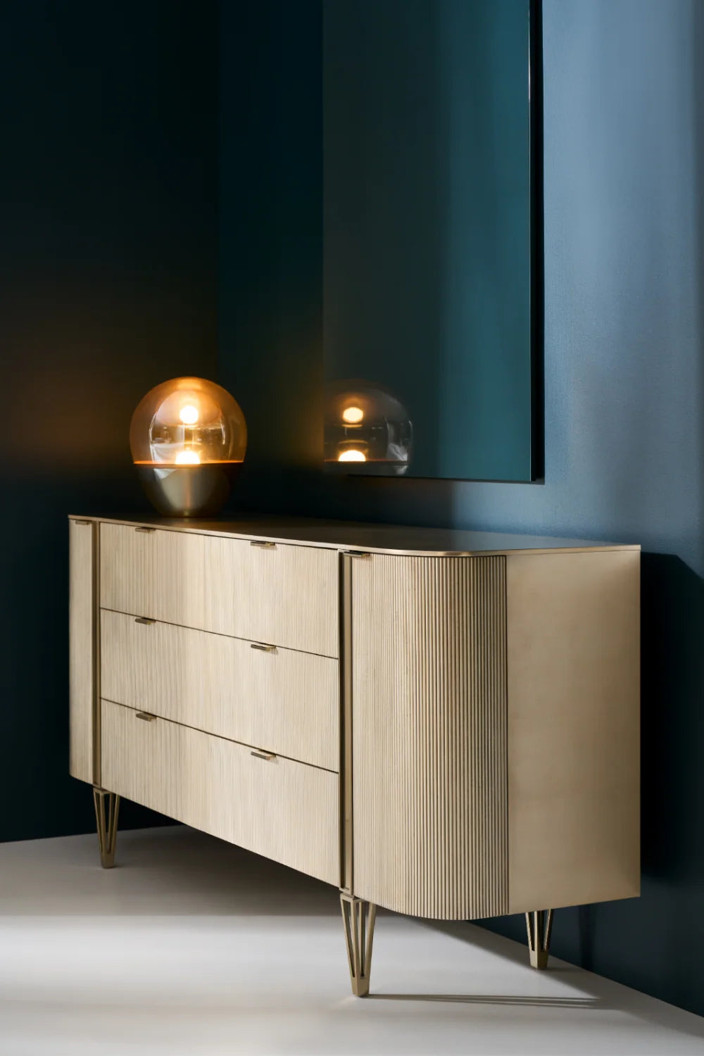 Luxury Modern Fluted Front 6-Drawer Dresser European Style for Villa