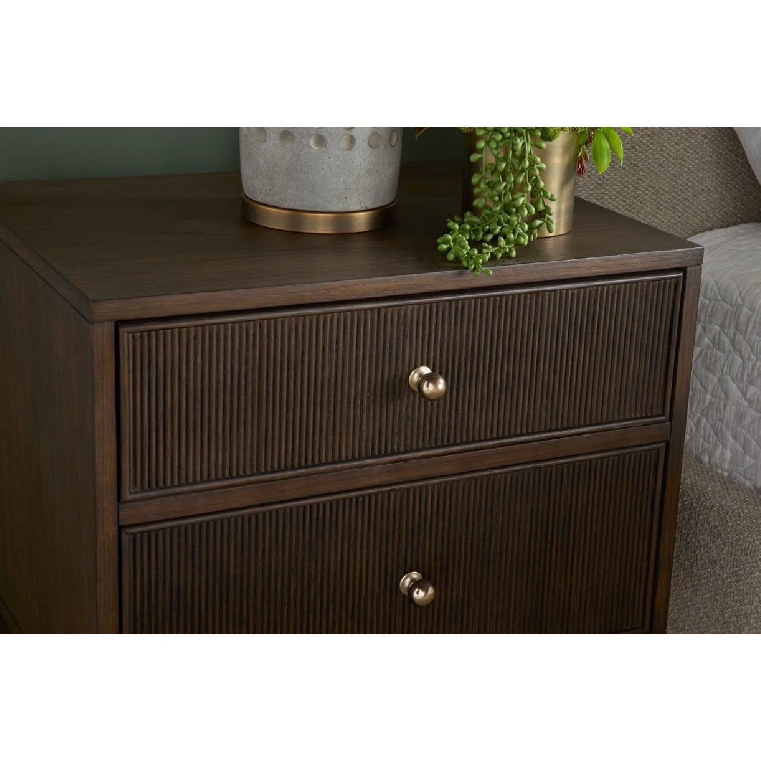Luxury Modern Highland 2-Drawer Oak Nightstand European Style for Villa