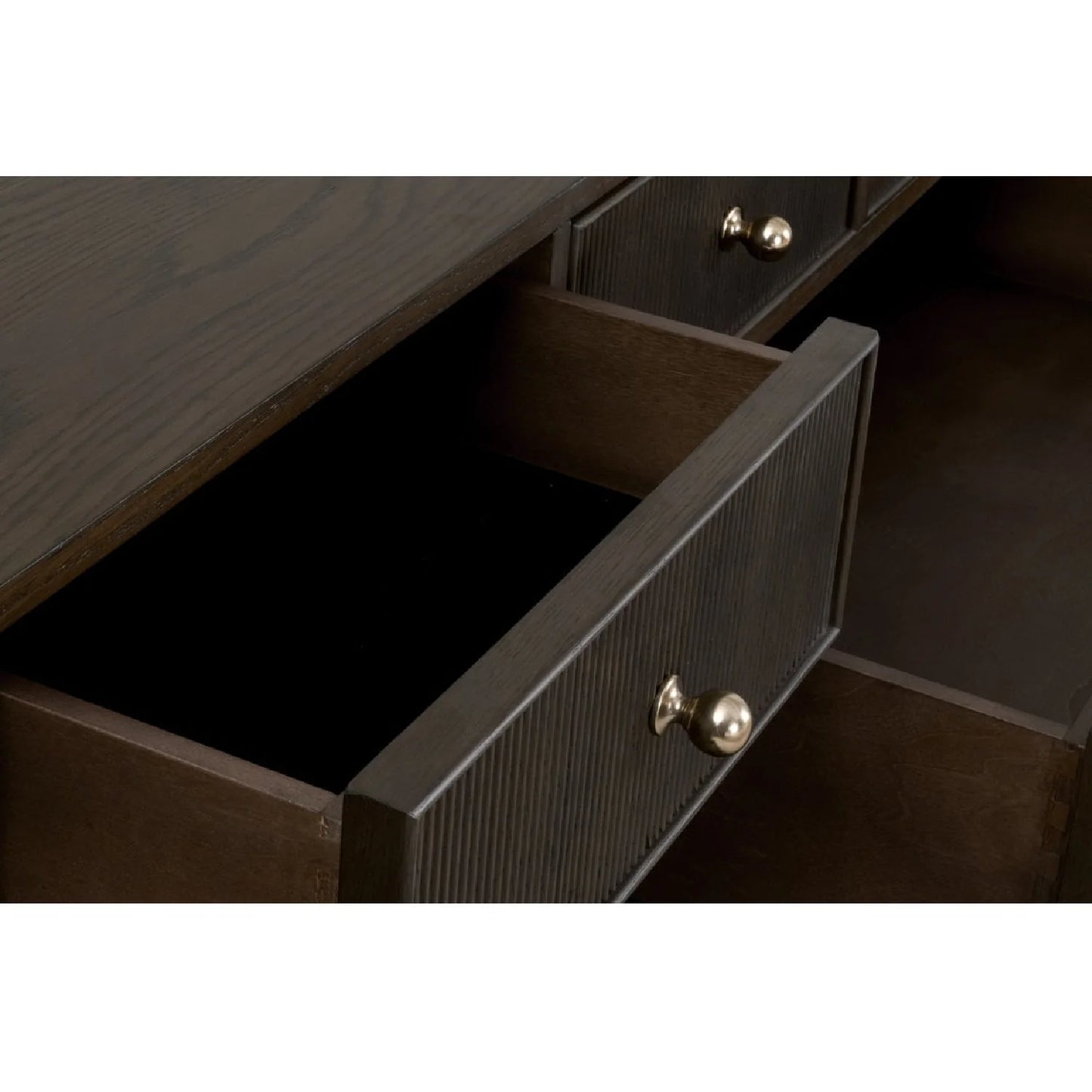 Luxury Modern Highland Oak 8-Drawer Dresser European Style for Villa