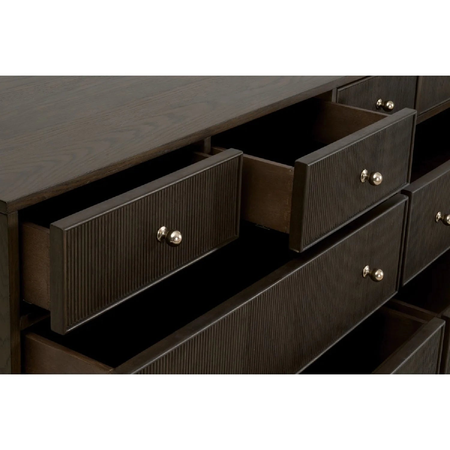Luxury Modern Highland Oak 8-Drawer Dresser European Style for Villa