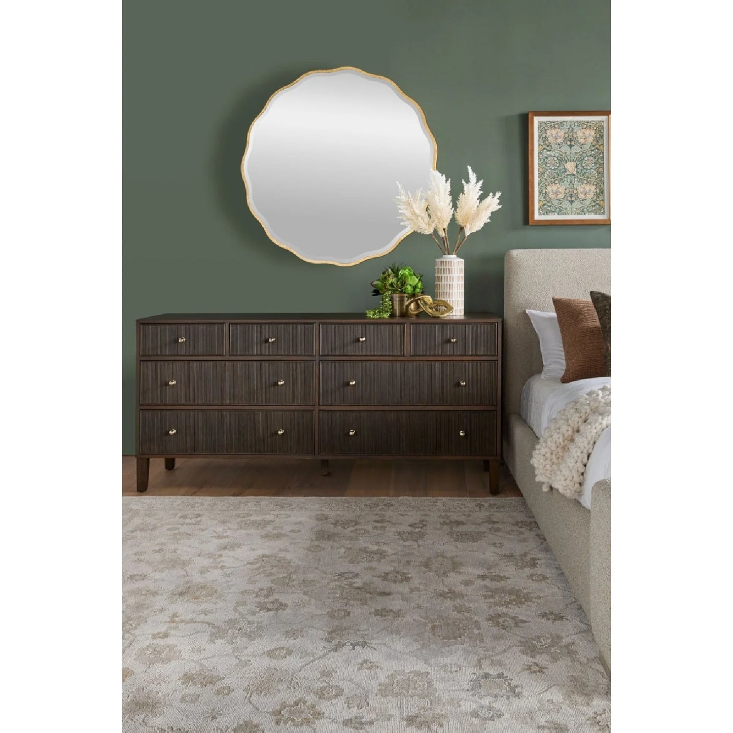 Luxury Modern Highland Oak 8-Drawer Dresser European Style for Villa