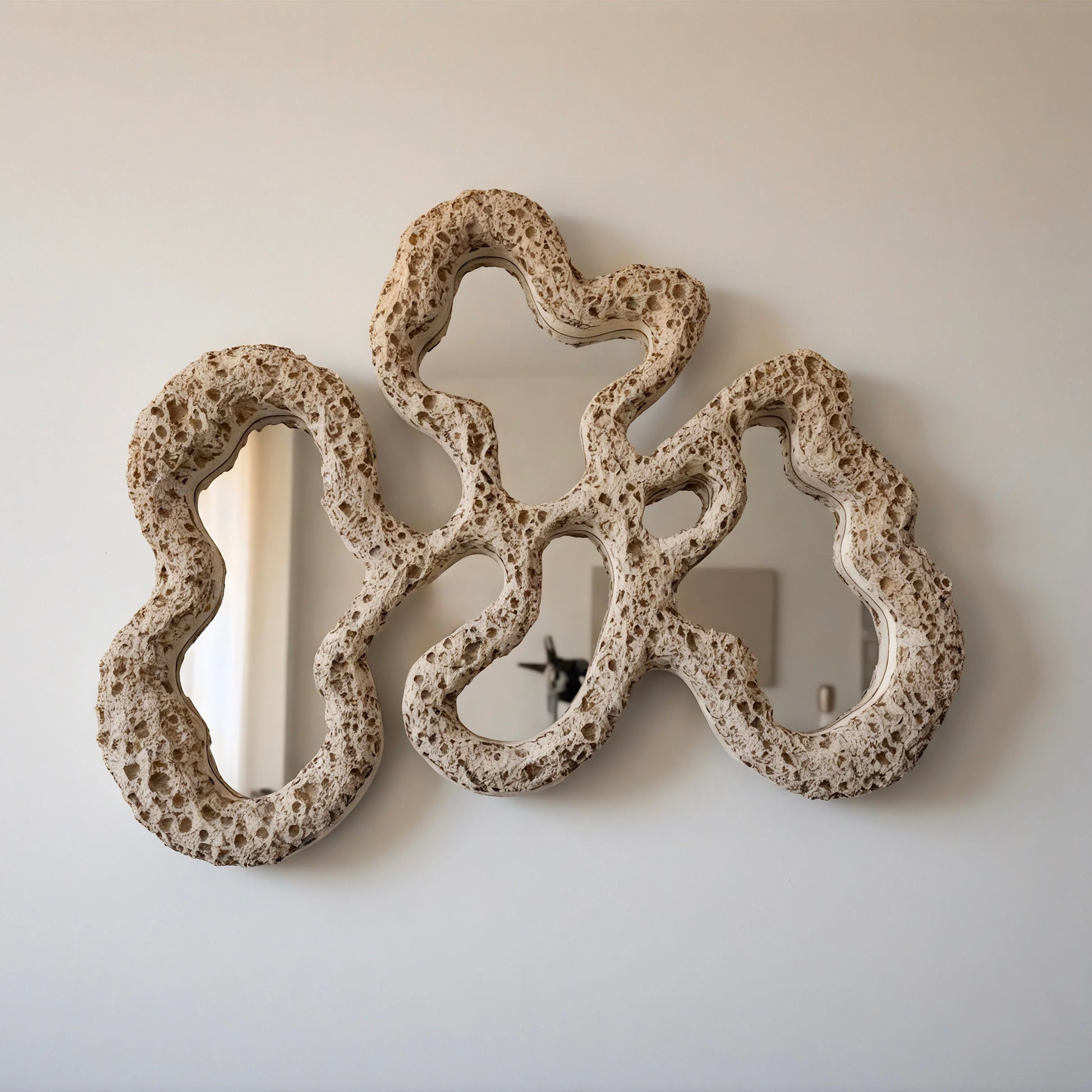 Luxury Modern Isadora Calcite Mirror European Style for Villa