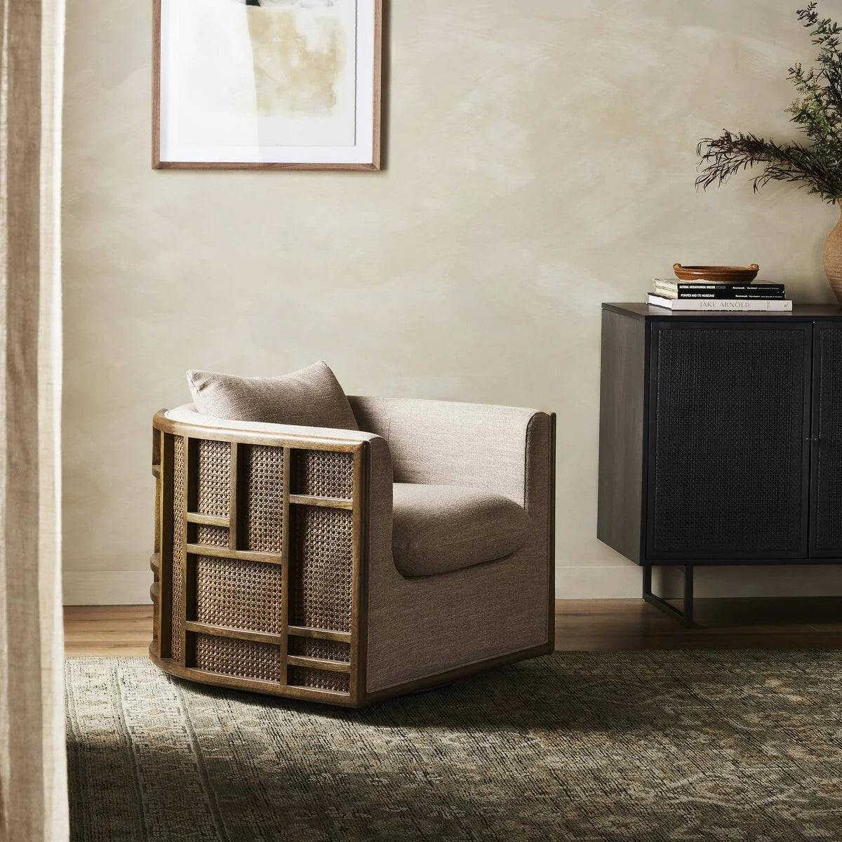 Luxury Modern June Swivel Chair European Style for Villa