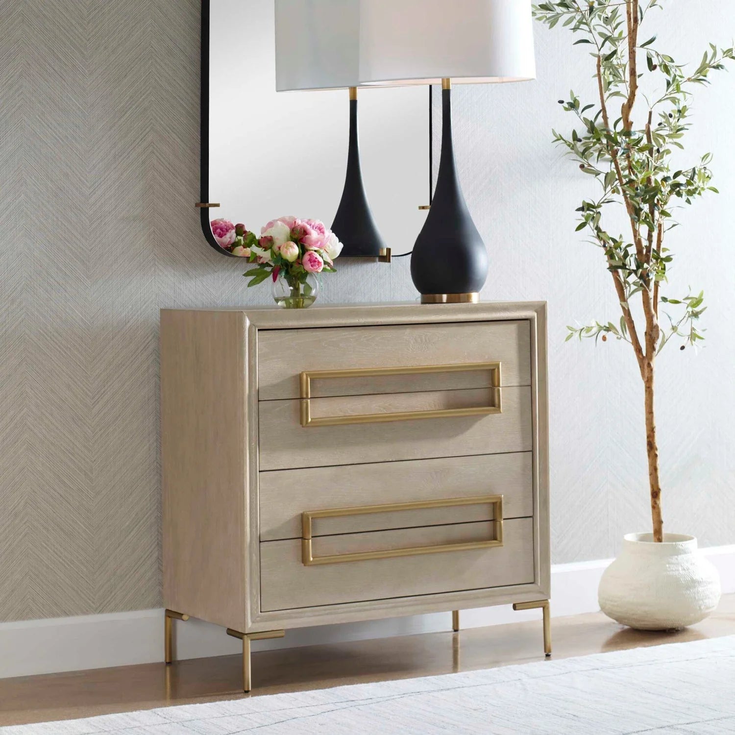 Luxury Modern Light Oak 4-Drawer Accent Chest European Style for Villa