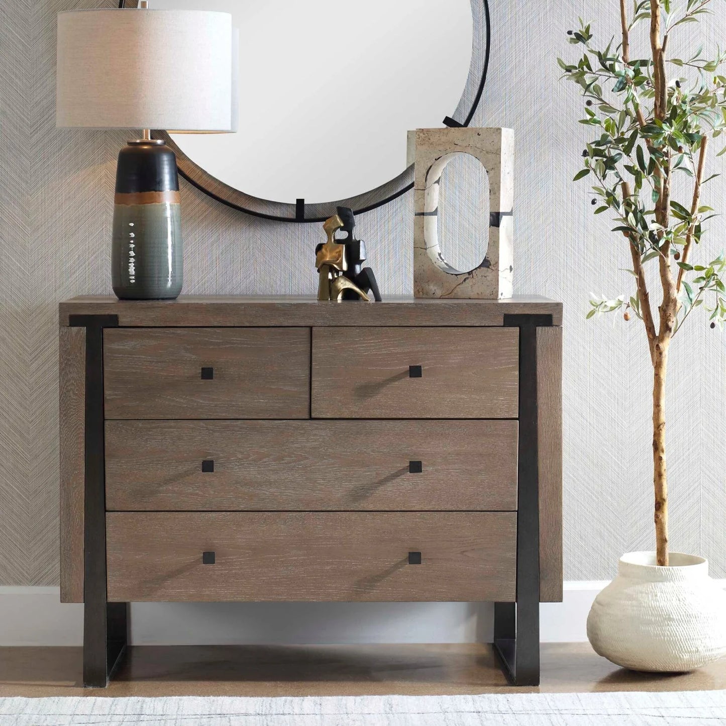Luxury Modern Light Oak 4-Drawer Chest European Style for Villa