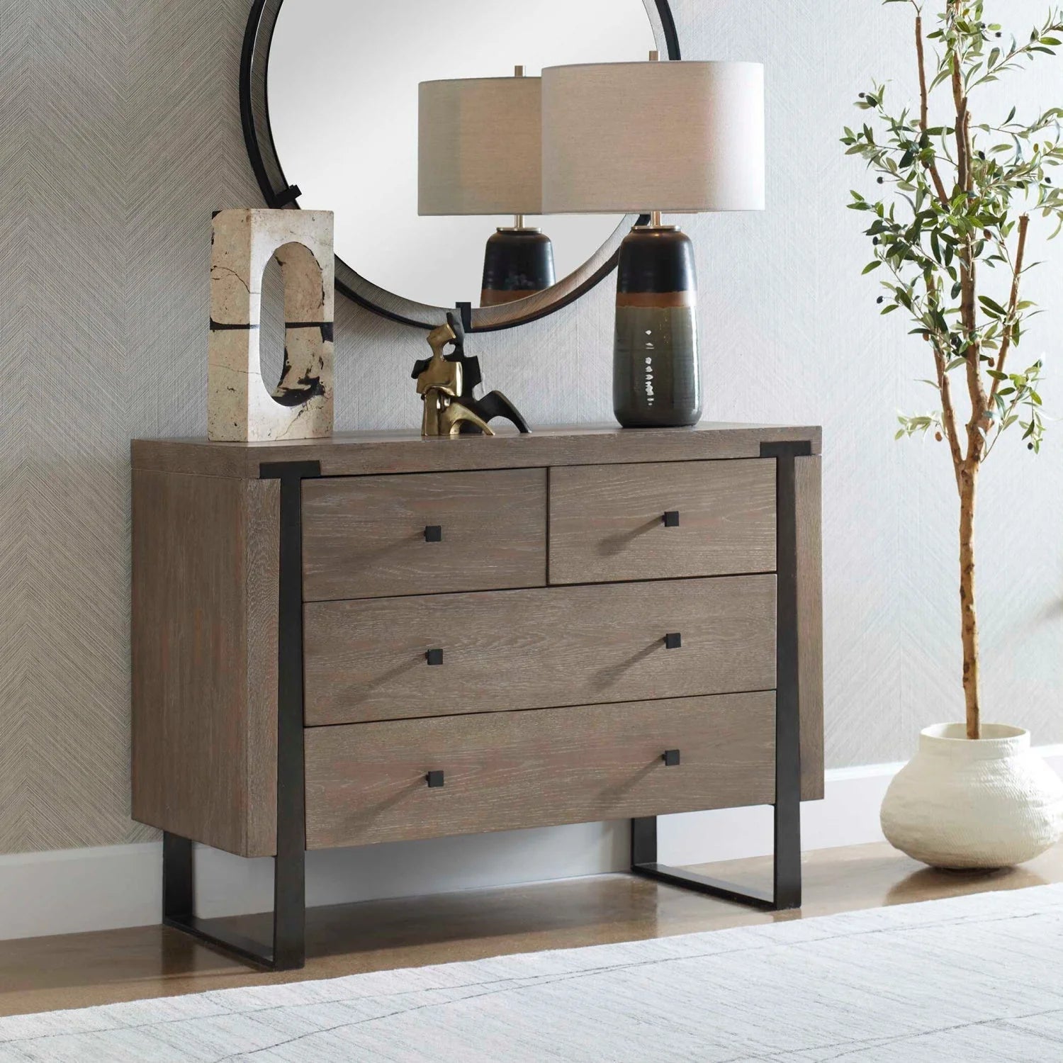 Luxury Modern Light Oak 4-Drawer Chest European Style for Villa