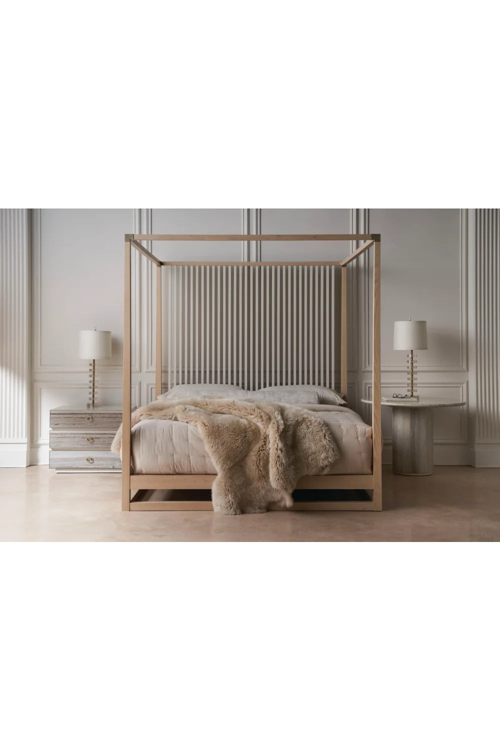 Luxury Modern Light Oak Canopy Bed European Style for Villa