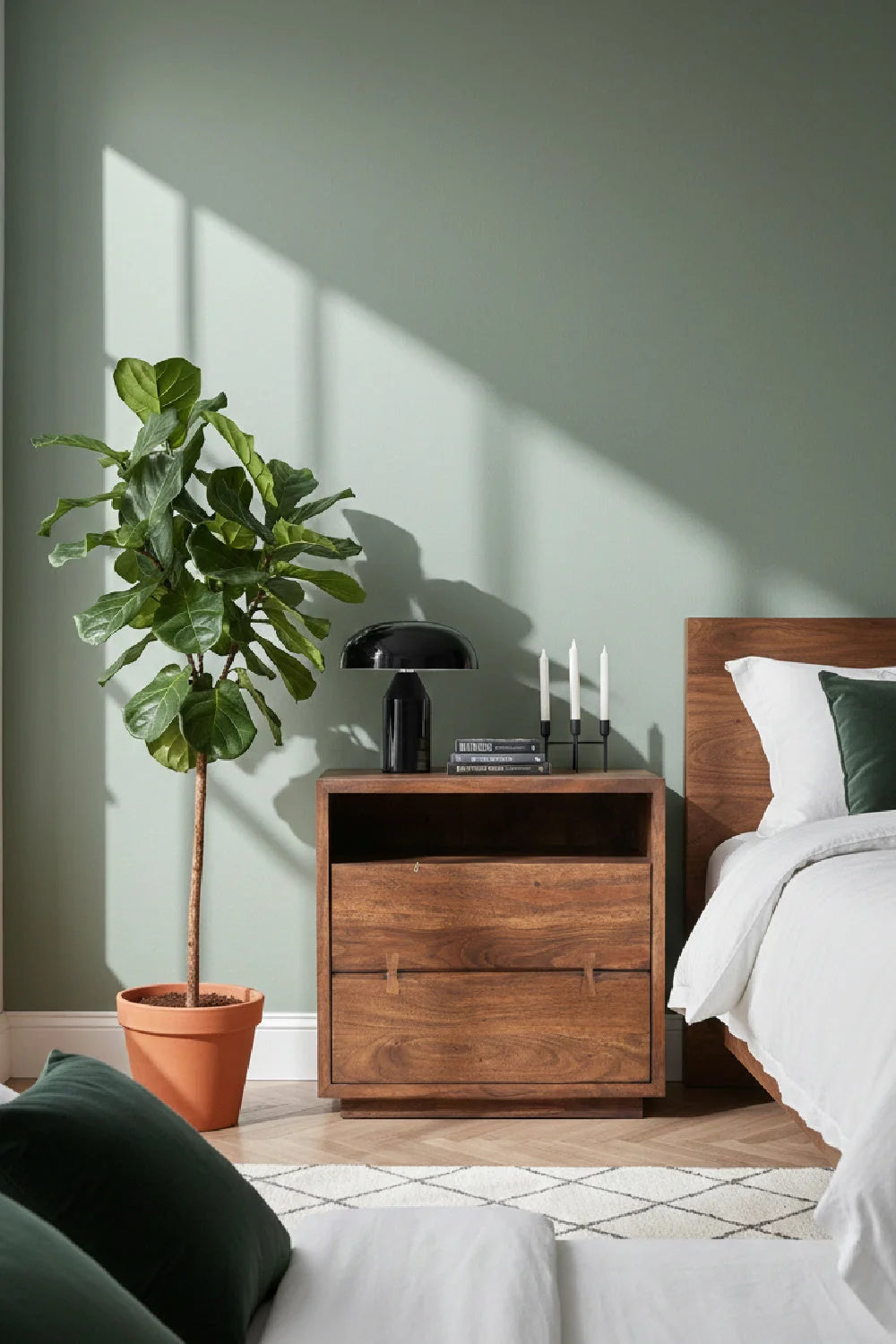 Luxury Modern Madagascar Acacia Nightstand European Style for Villa