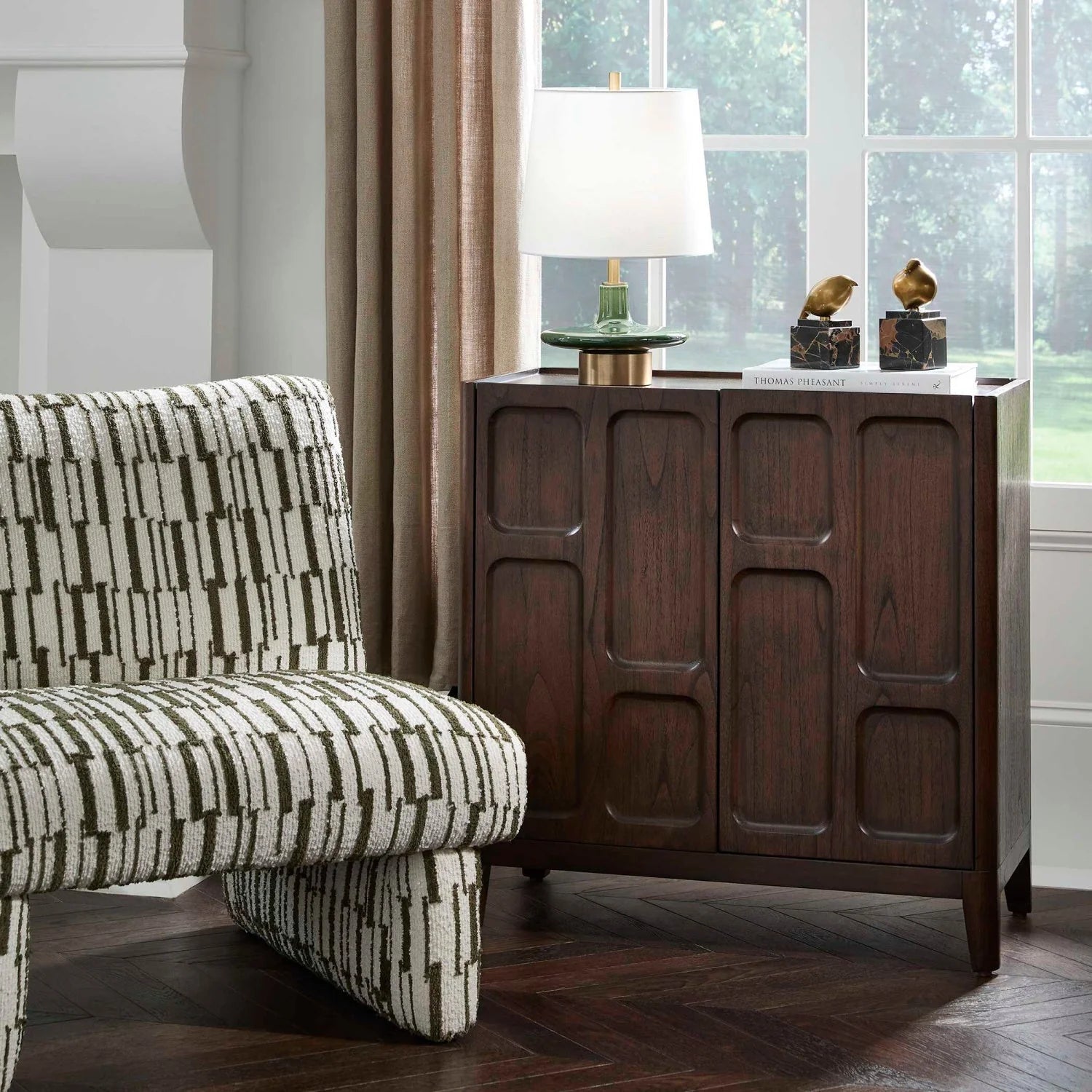 Luxury Modern Mahogany Wood 2-Door Cabinet European Style for Villa
