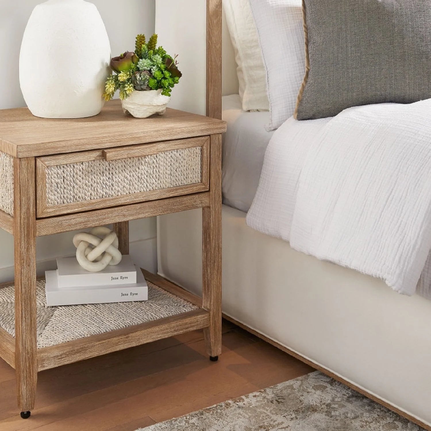 Luxury Modern Malay Mahogany Nightstand European Style for Villa