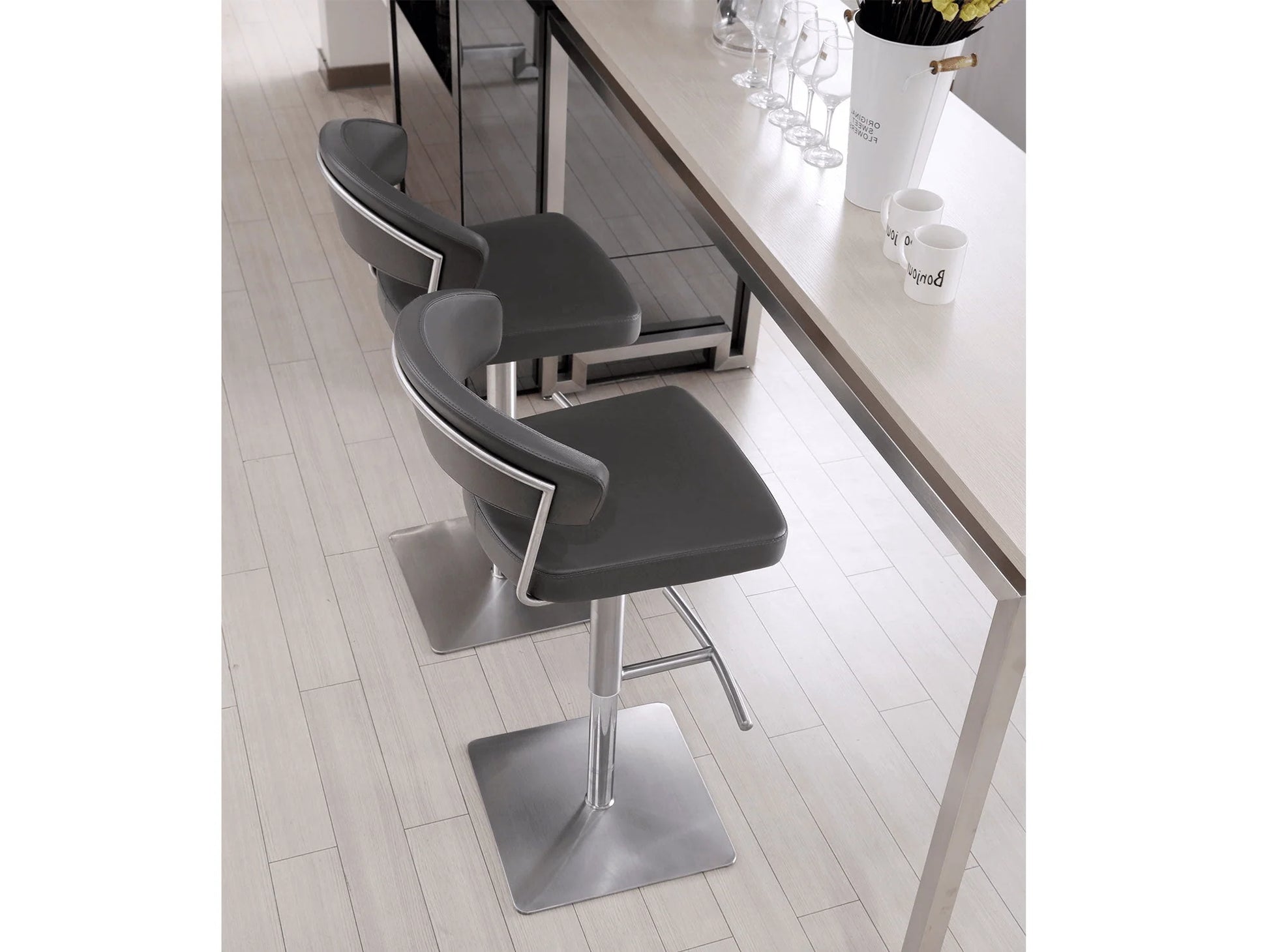 Luxury Modern Mariana Barstool European Style for Villa