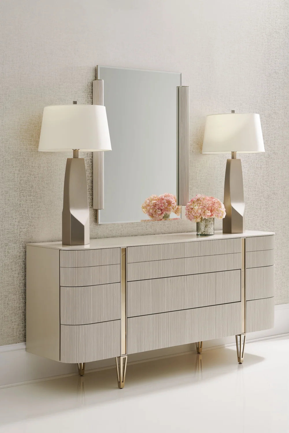 Luxury Modern Matte Pearl 9-Drawer Dresser European Style for Villa