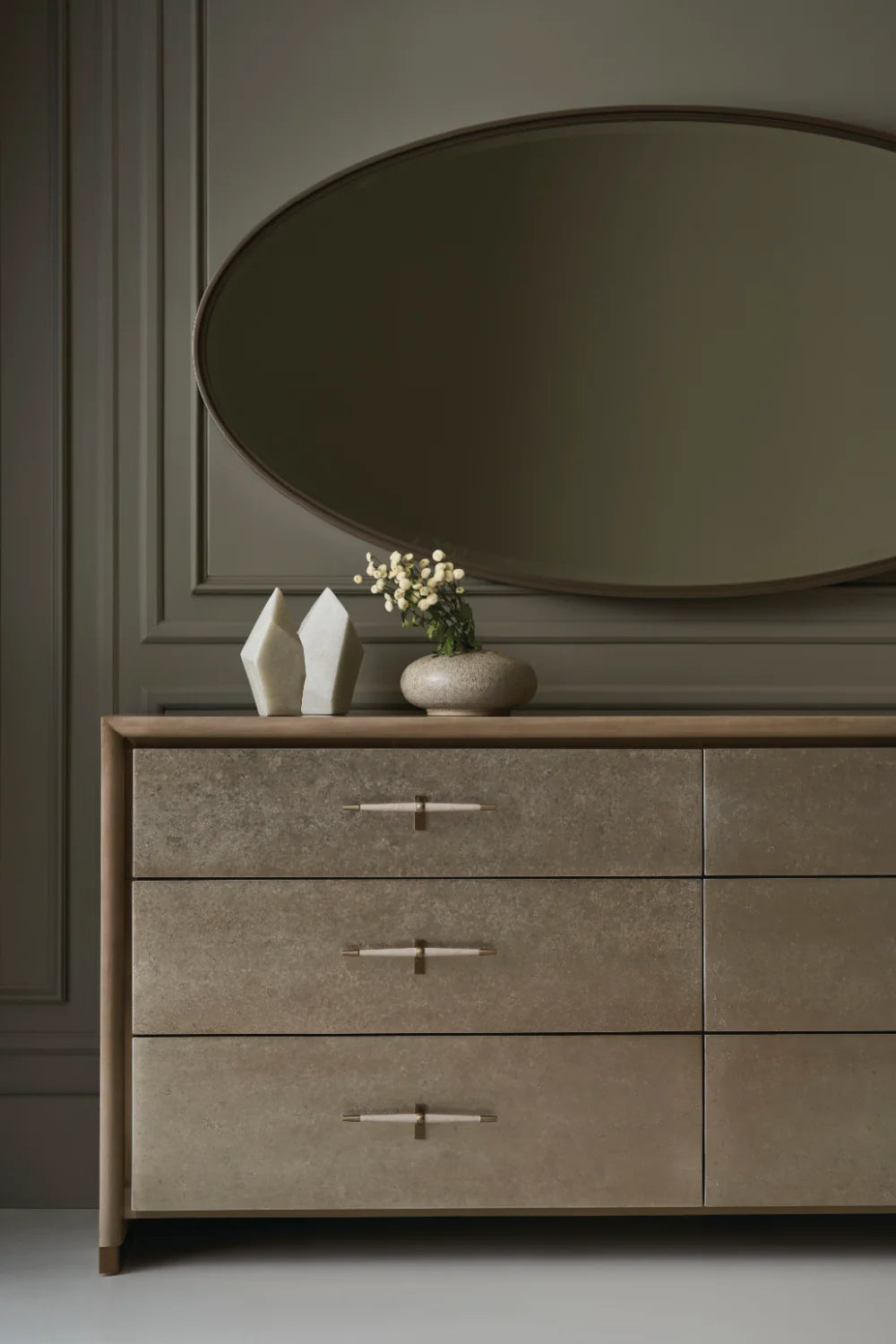 Luxury Modern Metallic Leaf Dresser European Style for Villa