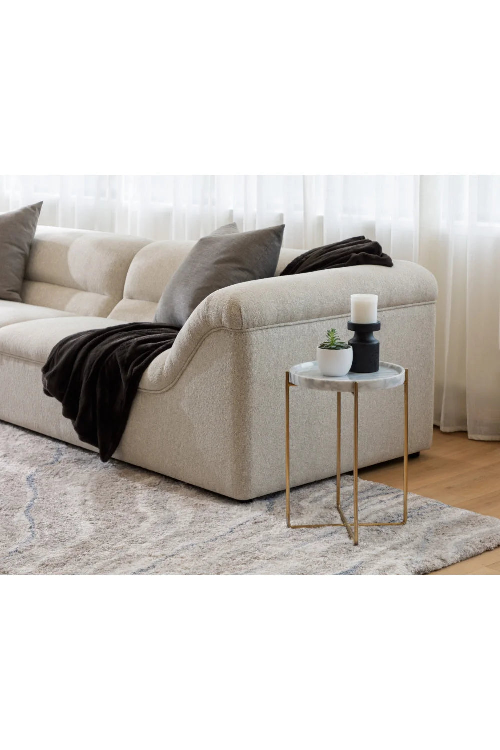Luxury Modern Minimalist Curved Fabric Sofa Modern Italian Style for Villa