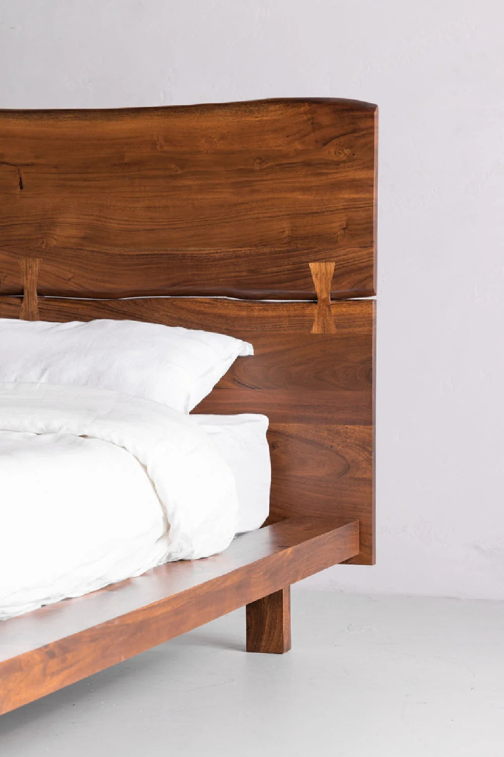 Luxury Modern Natural Acacia Bed European Style for Villa