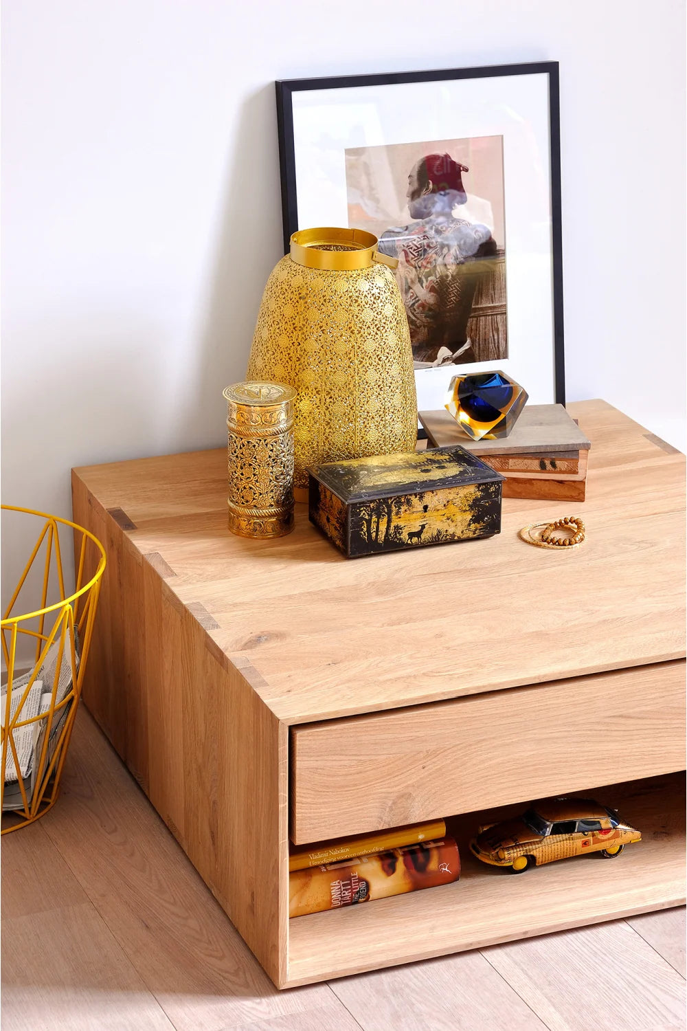 Luxury Modern Nordic Nightstand European Style for Villa