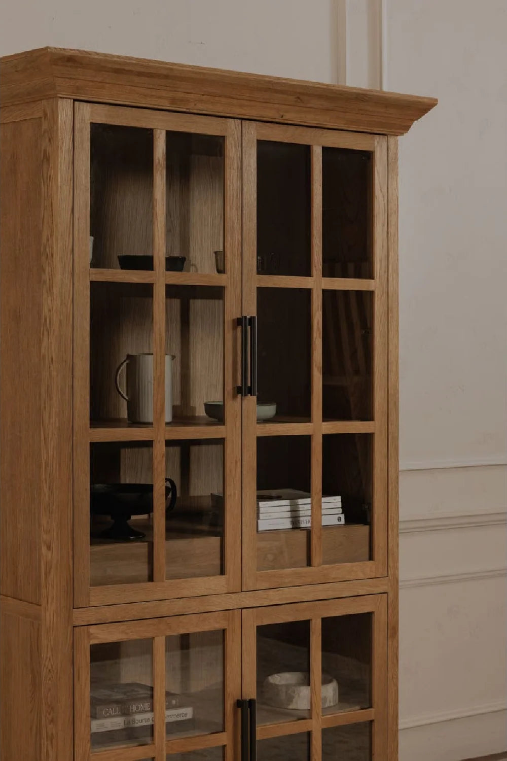 Luxury Modern Oak 4-Door Tall Cabinet European Style for Villa