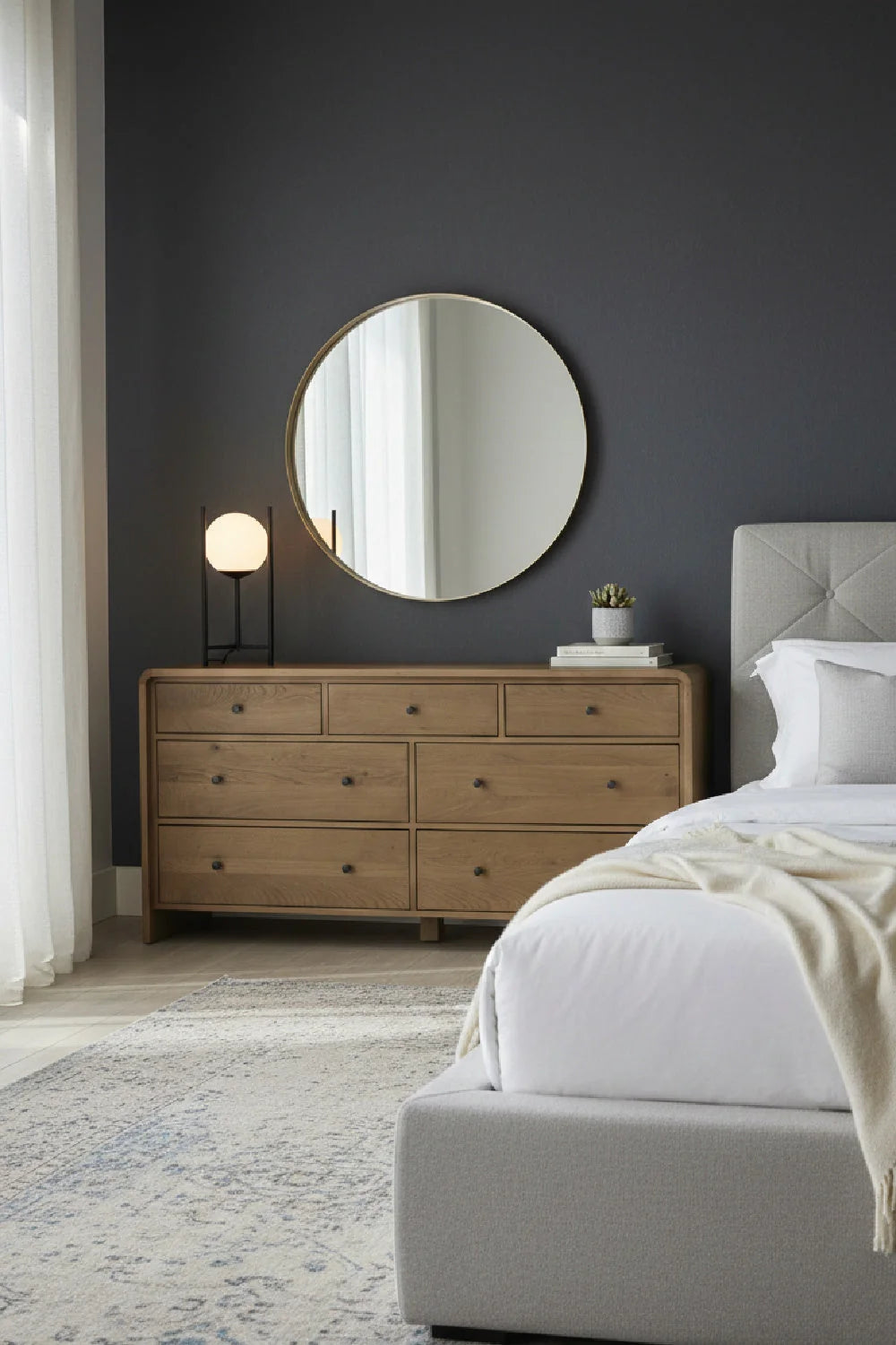 Luxury Modern Oak 7-Drawer Dresser European Style for Villa