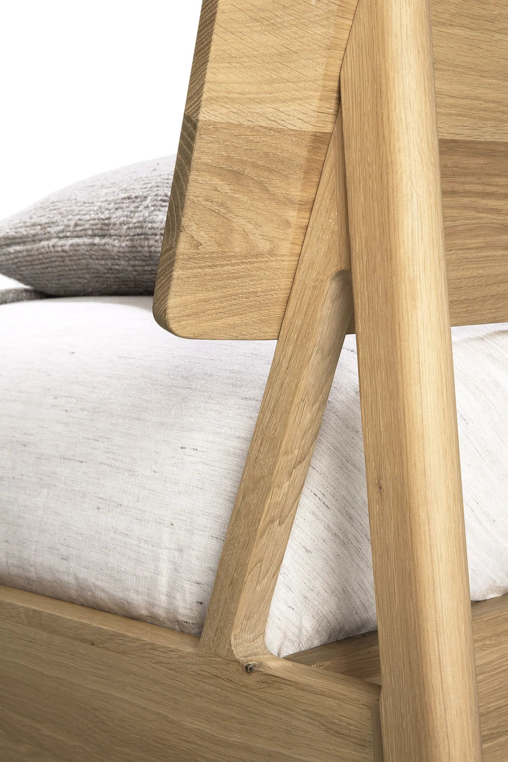 Luxury Modern Oiled Oak Bed European Style for Villa