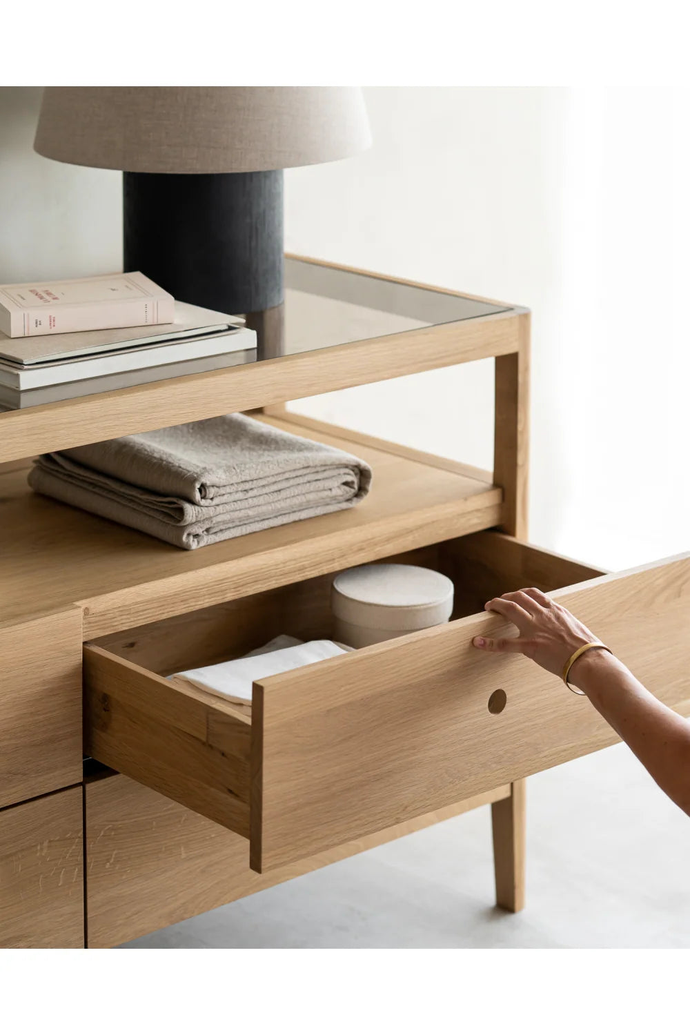 Luxury Modern Oiled Oak Dresser European Style for Villa