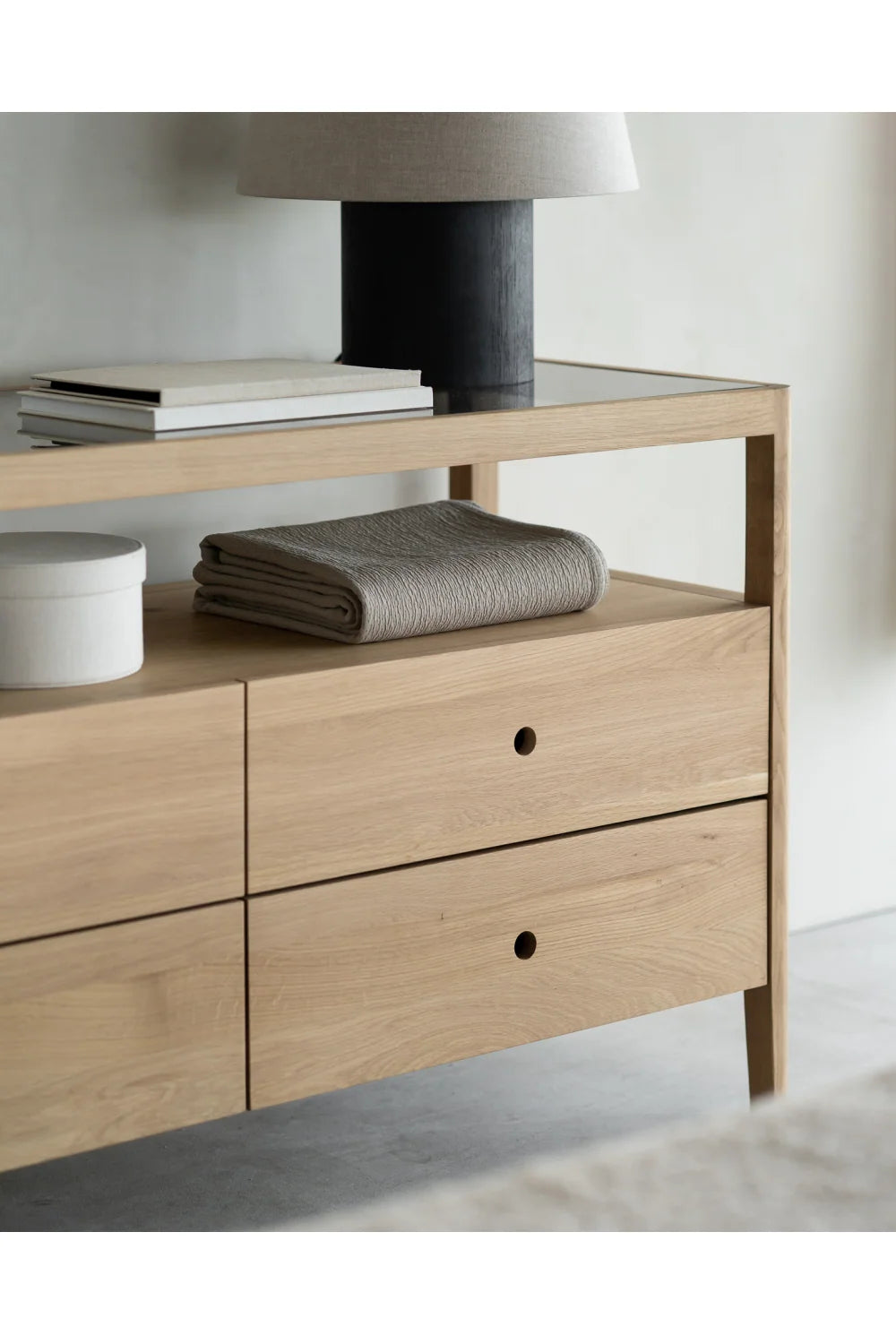 Luxury Modern Oiled Oak Dresser European Style for Villa
