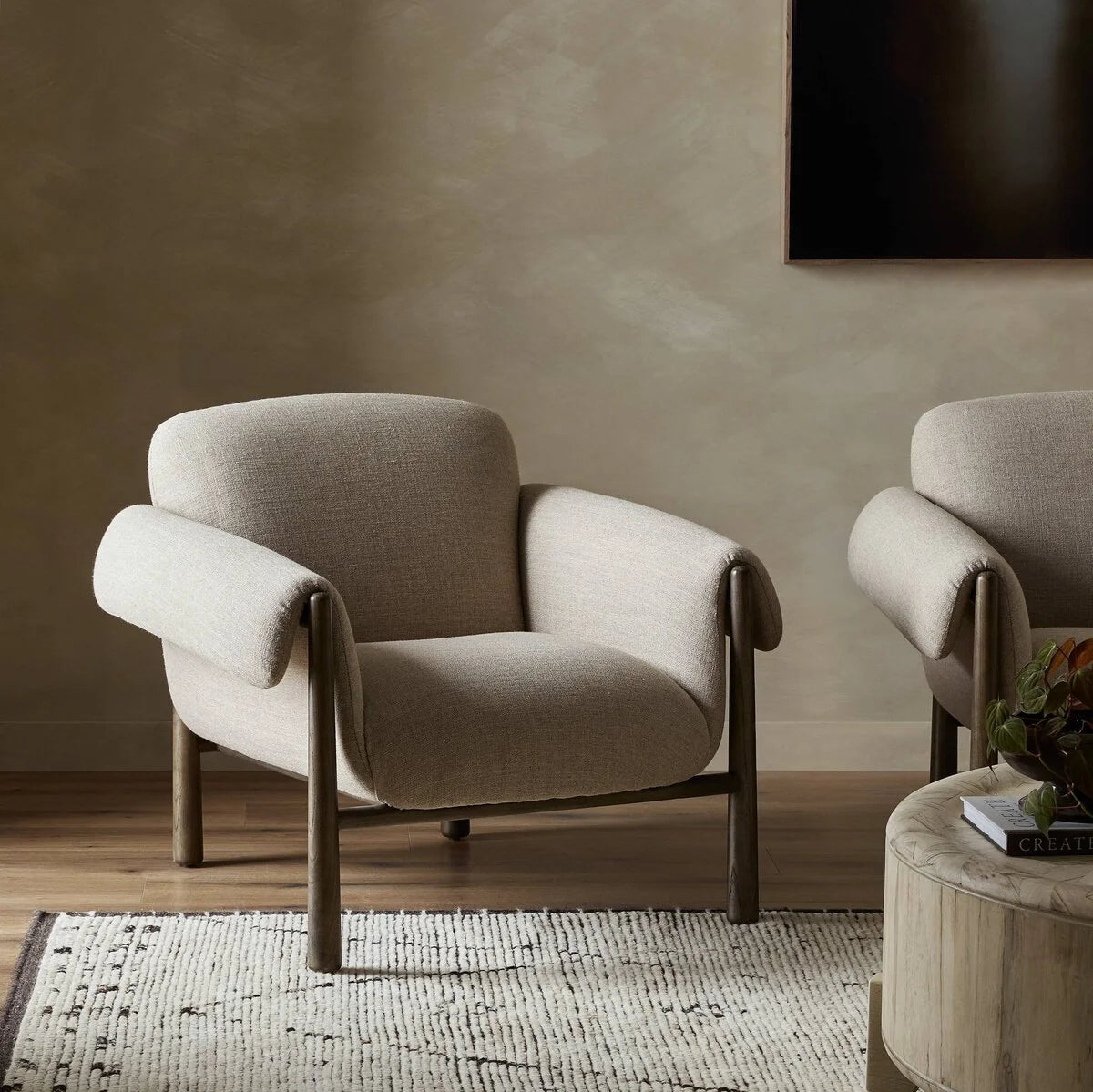 Luxury Modern Olia Chair European Style for Villa