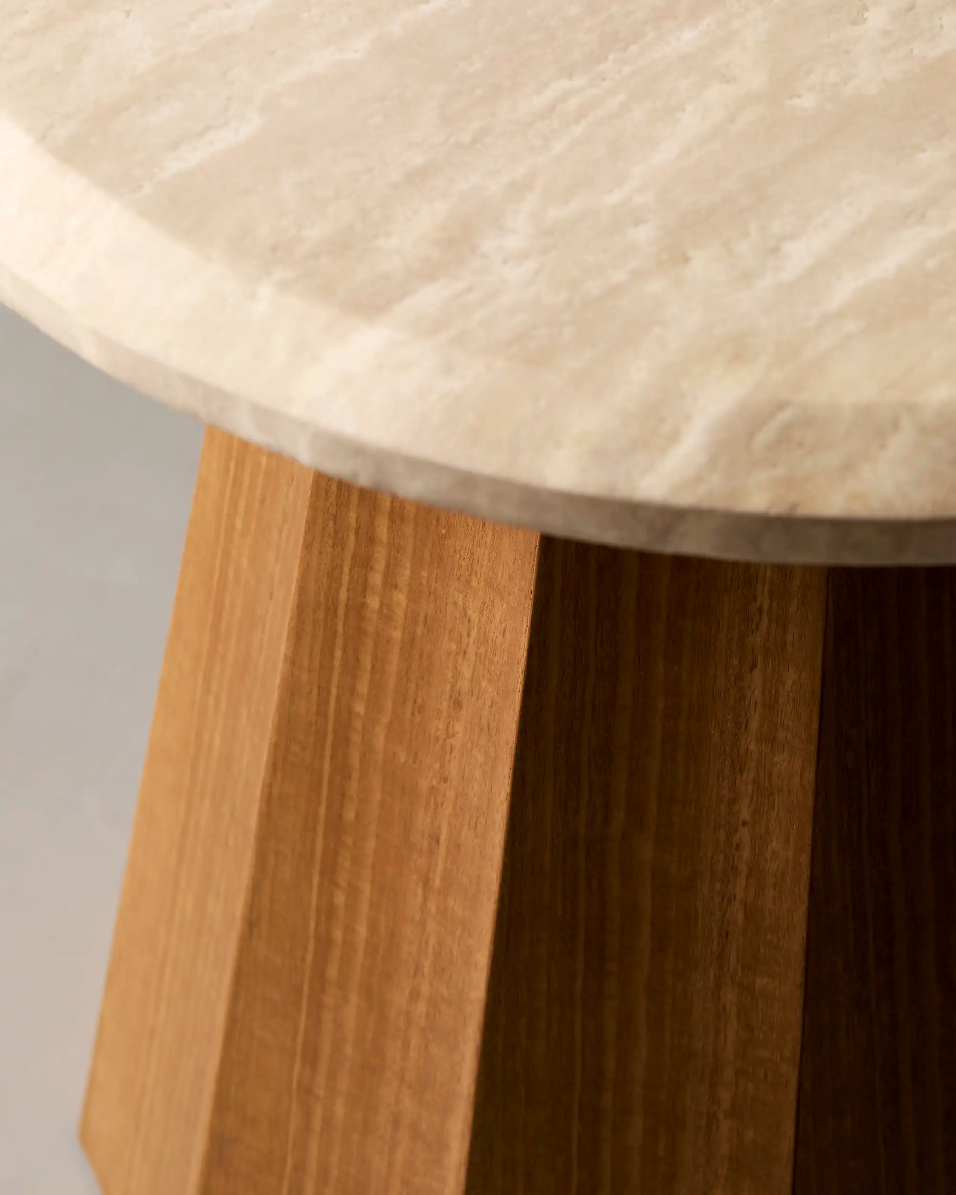 Luxury Modern Ondara Fluted Side Table European Style for Villa