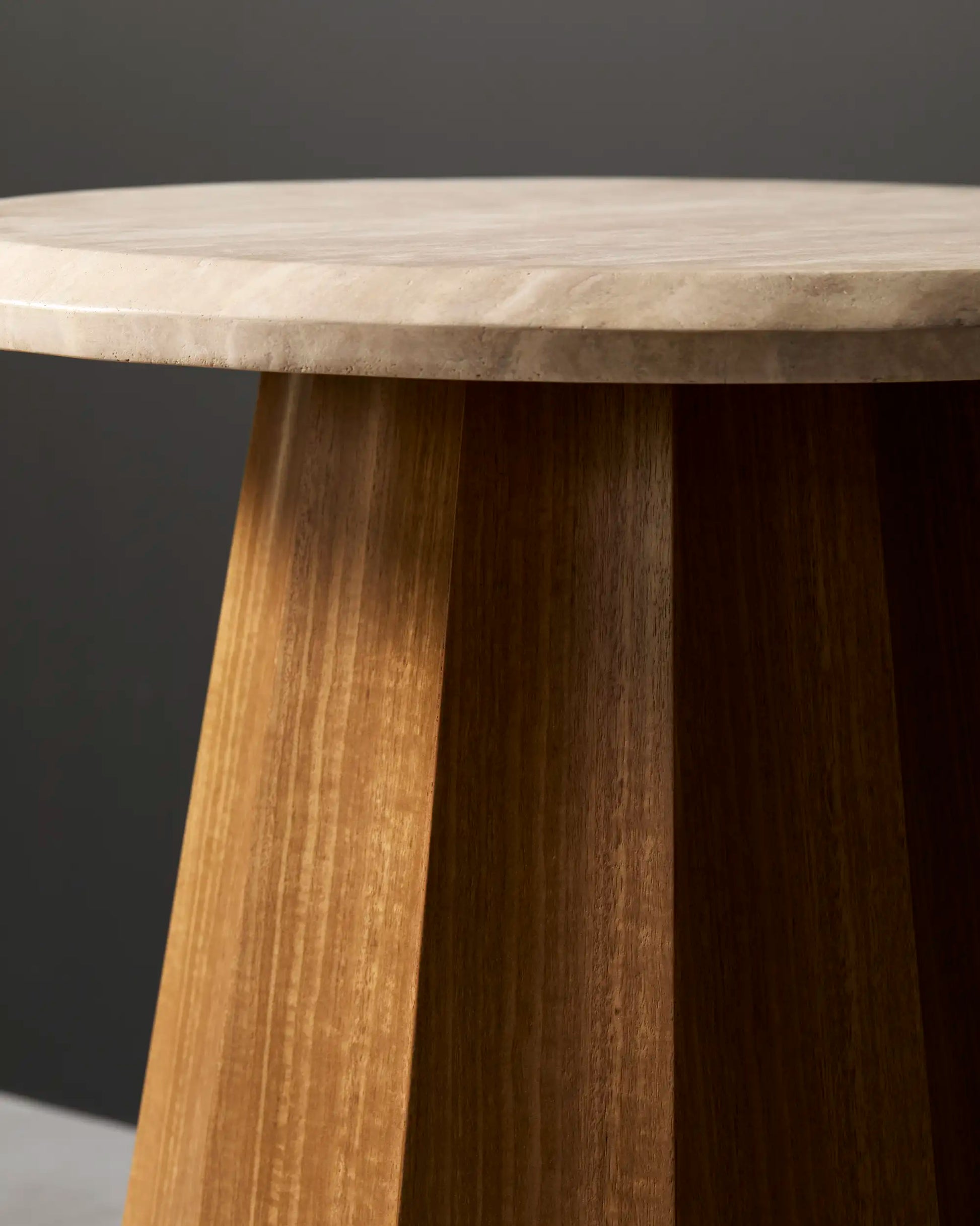 Luxury Modern Ondara Fluted Side Table European Style for Villa
