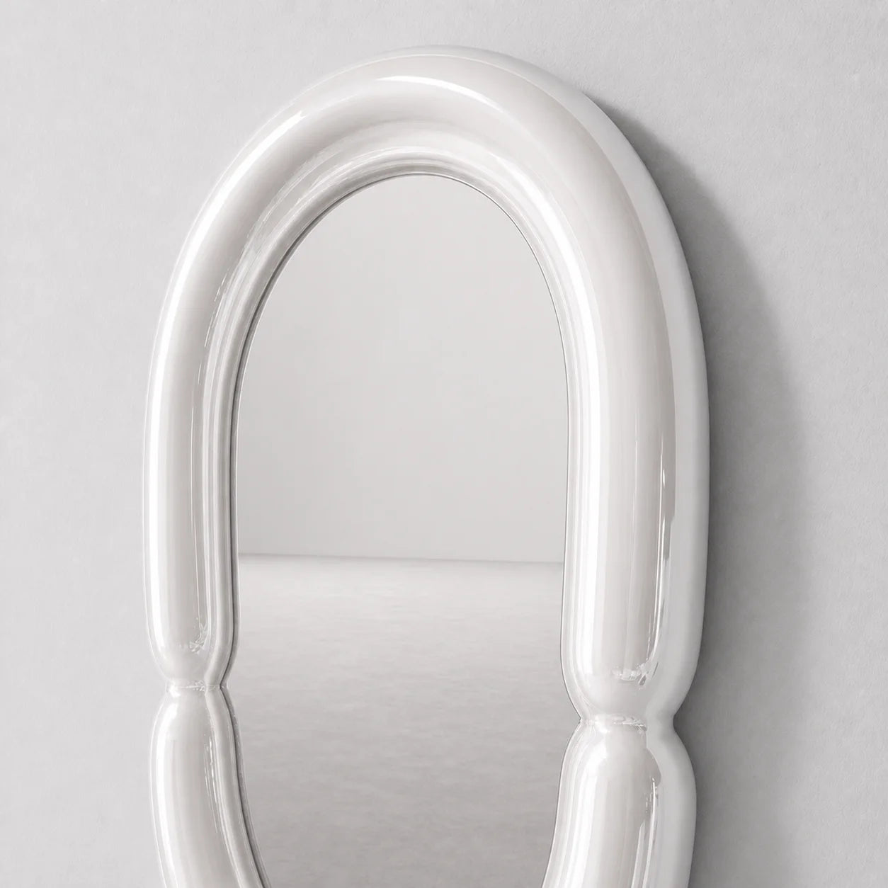 Luxury Modern Orrery White Oval Mirror European Style for Villa