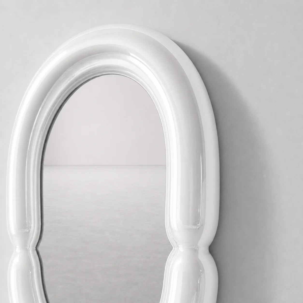 Luxury Modern Orrery White Oval Mirror European Style for Villa