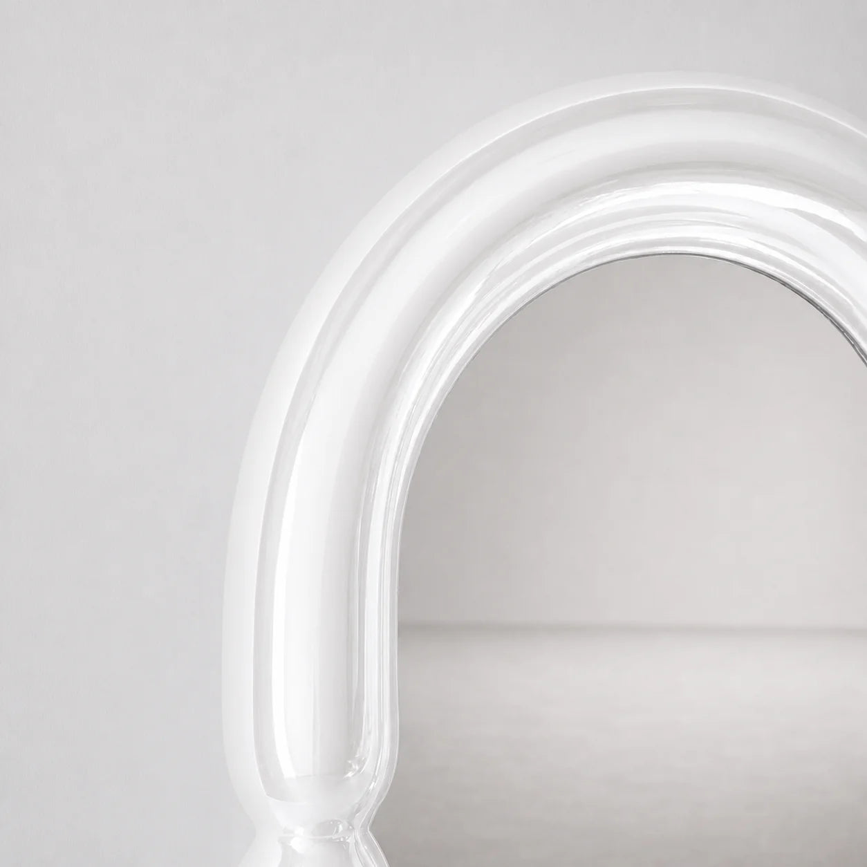 Luxury Modern Orrery White Oval Mirror European Style for Villa