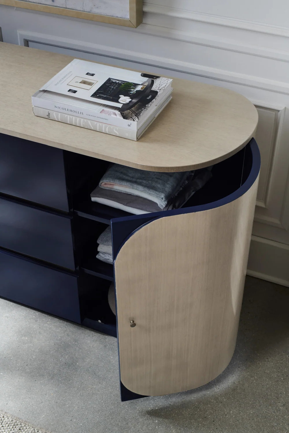 Luxury Modern Oval Wood Dresser European Style for Villa