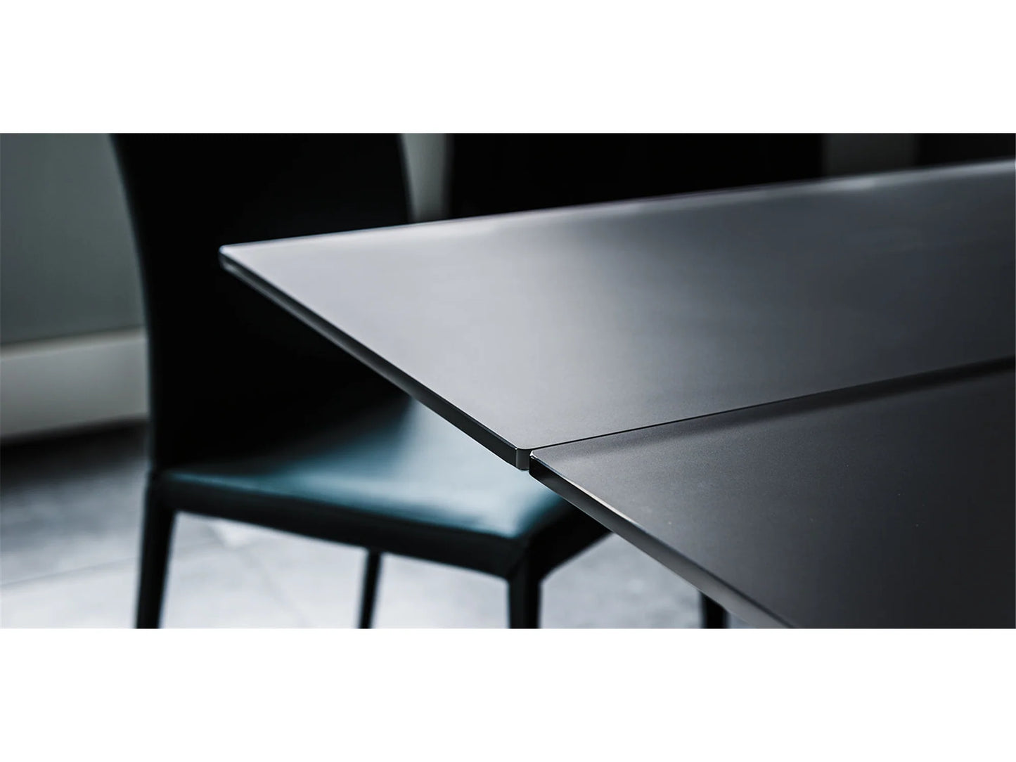 Luxury Modern Premier Drive Dining Table European Style for Villa