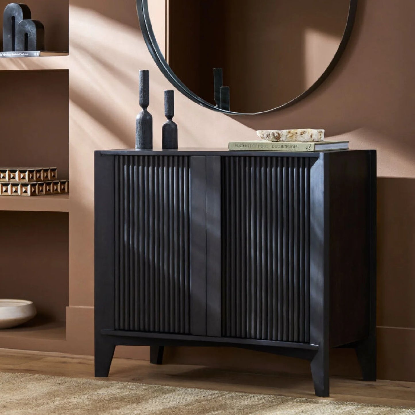 Luxury Modern Reeded Mango Wood Cabinet European Style for Villa