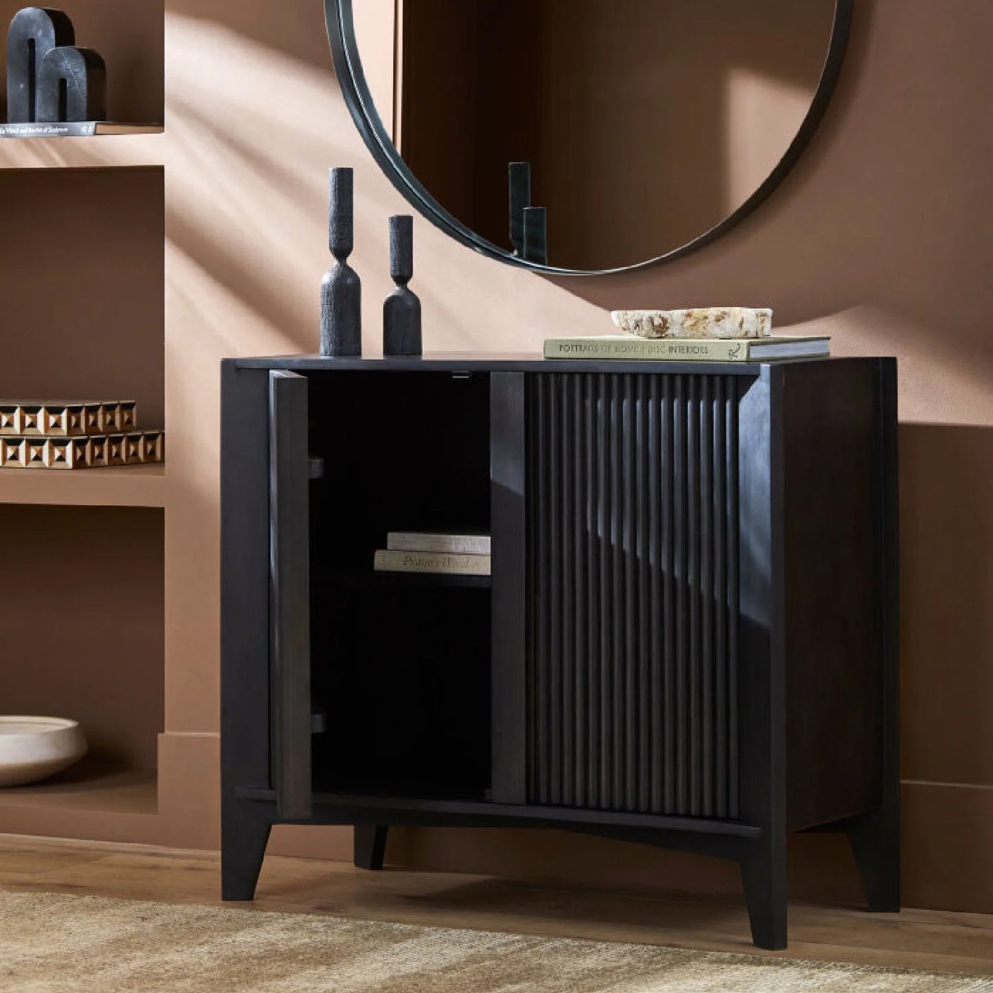 Luxury Modern Reeded Mango Wood Cabinet European Style for Villa