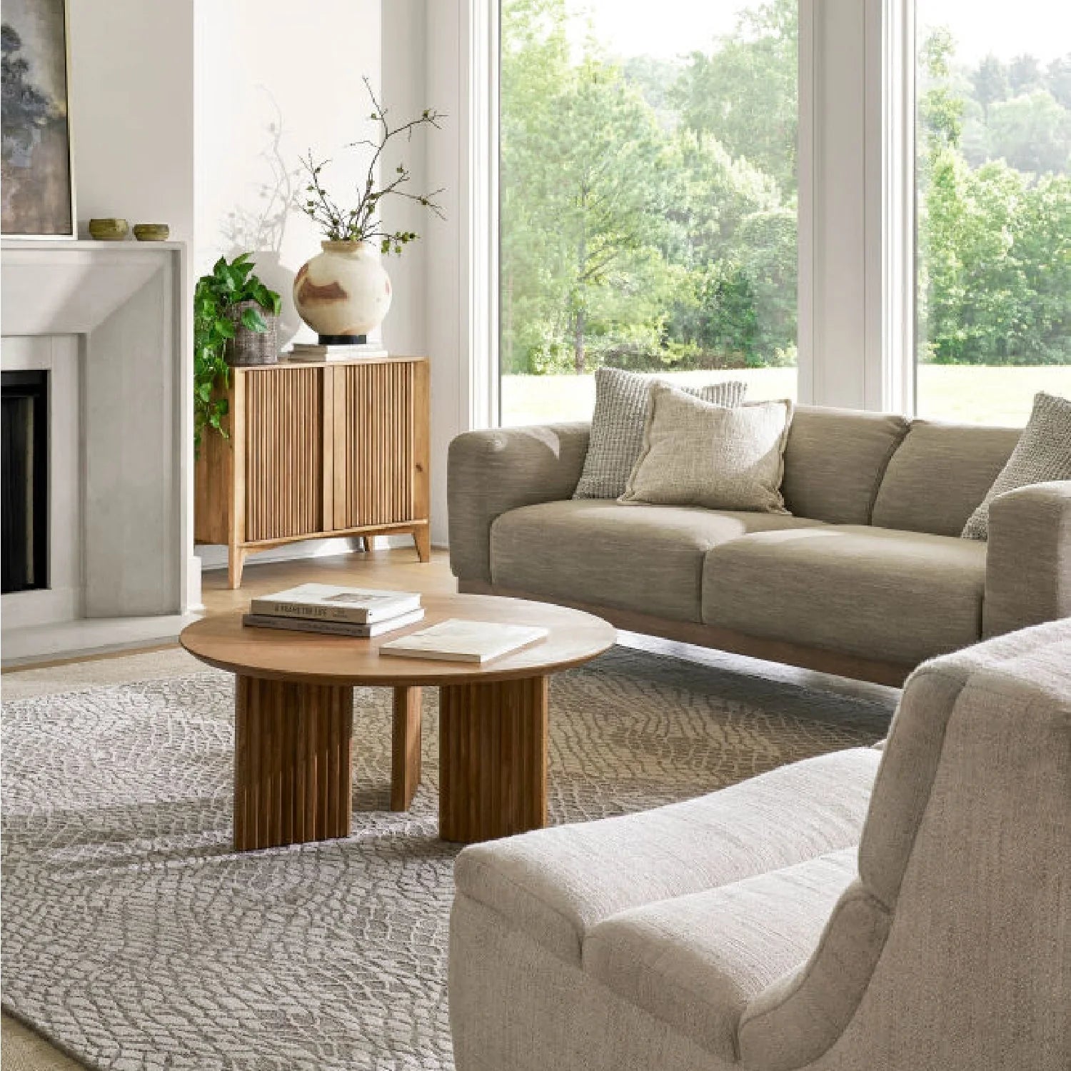 Luxury Modern Reeded Mango Wood Cabinet European Style for Villa