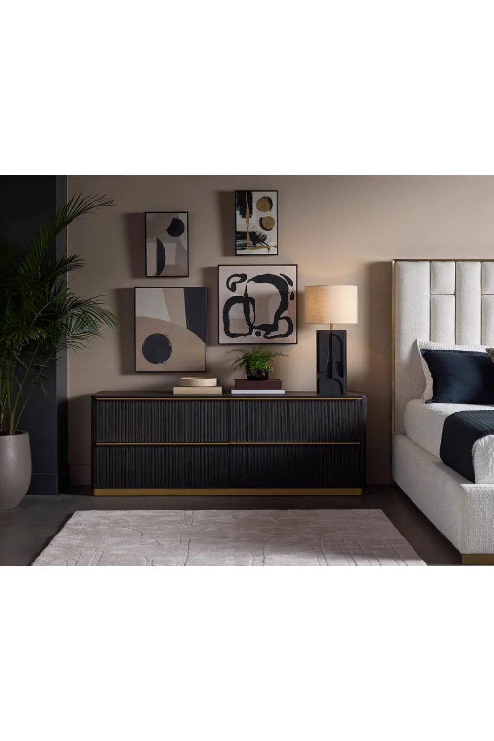 Luxury Modern Reeded Oak Dresser European Style for Villa