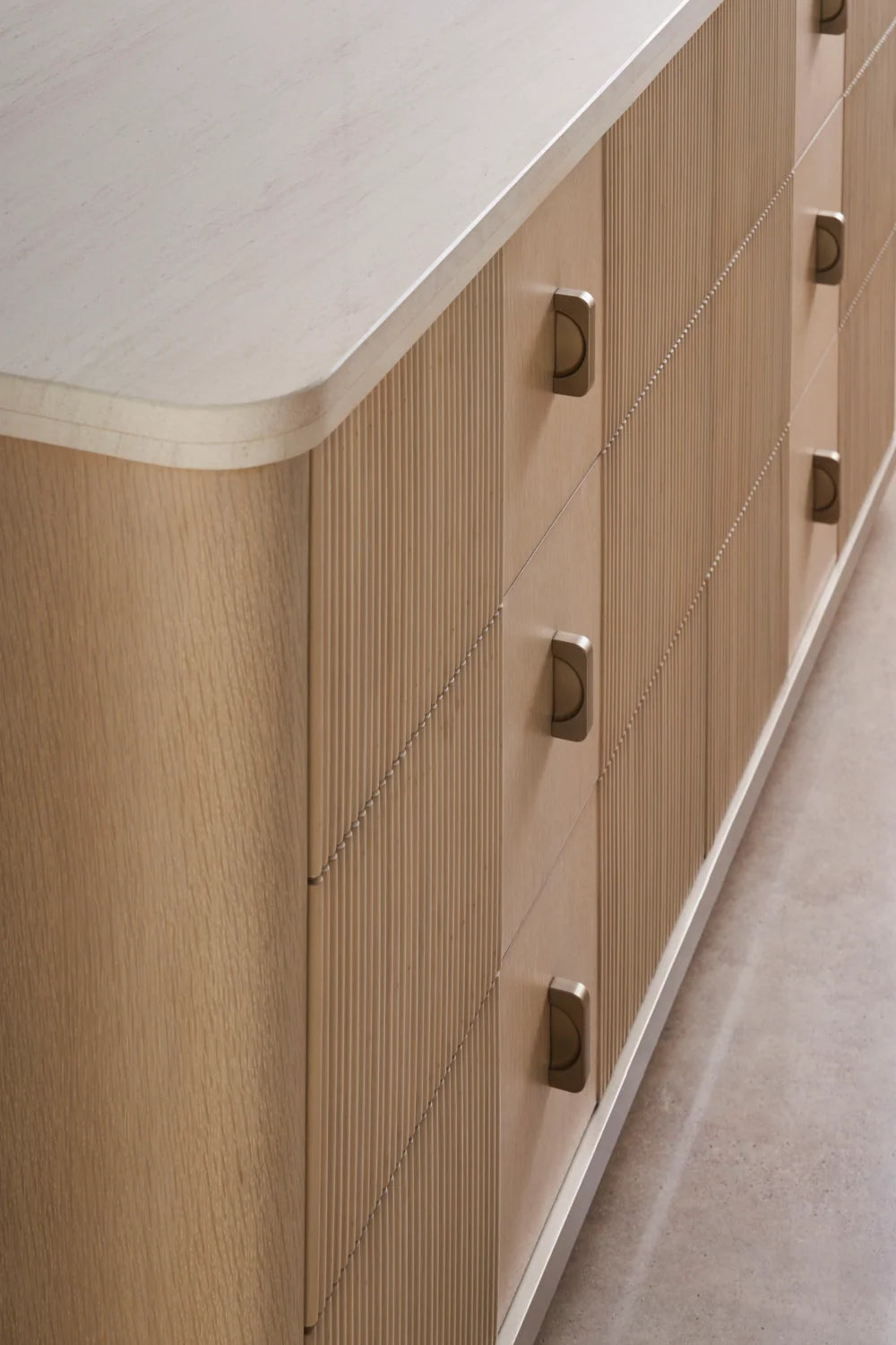 Luxury Modern Rhythm Oak 6-Drawer Dresser European Style for Villa