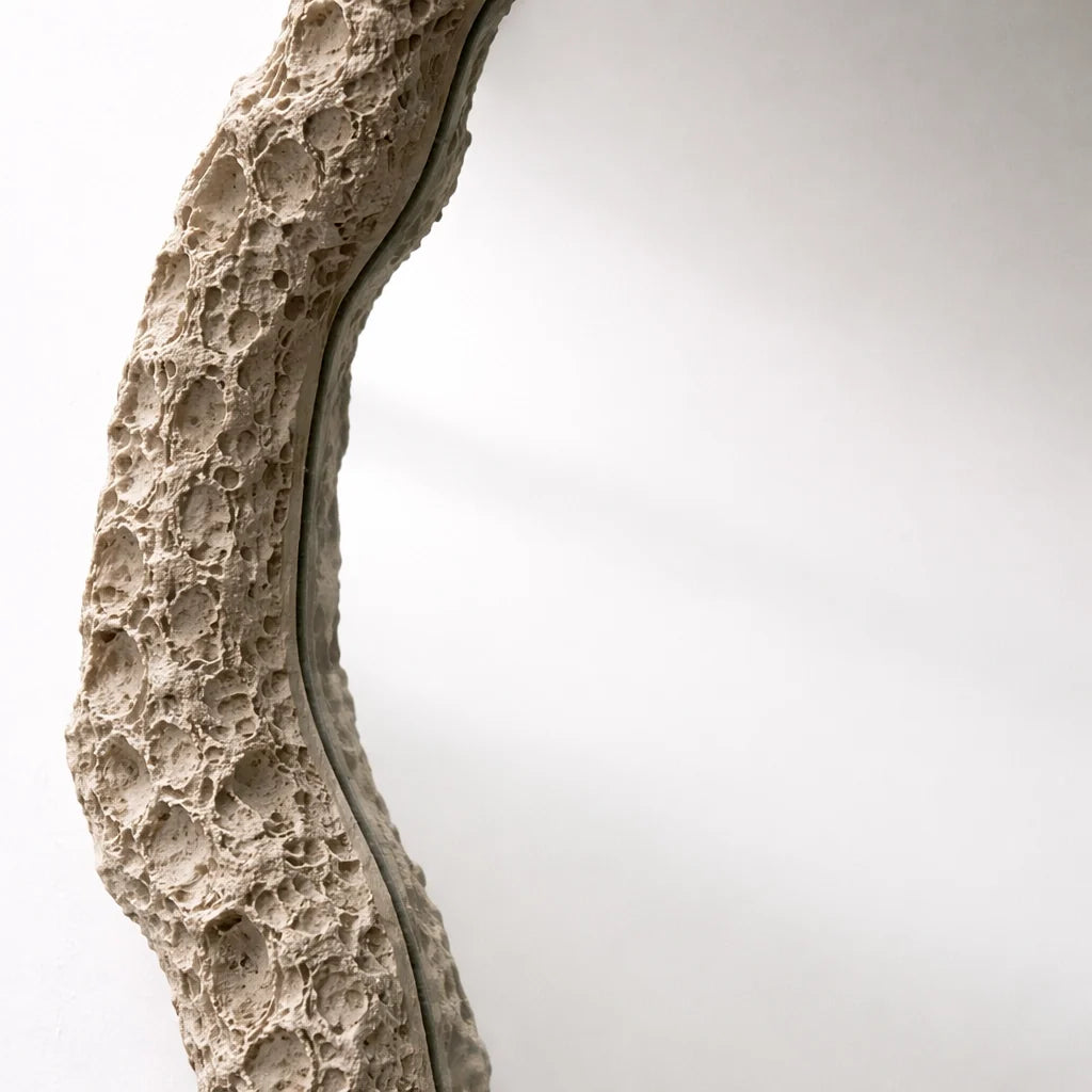 Luxury Modern Rift Opening Calcite Mirror European Style for Villa