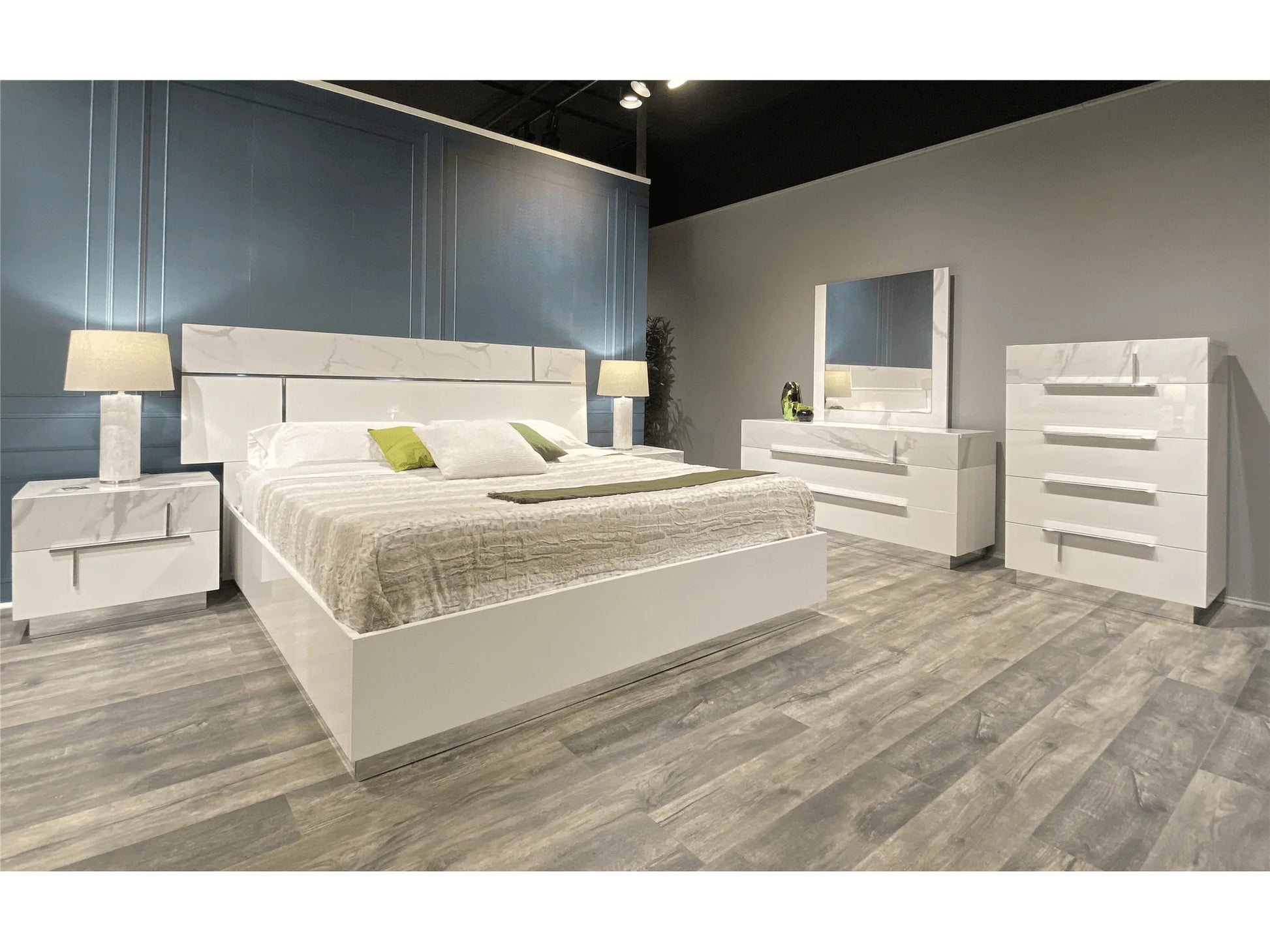 Luxury Modern Sammy Bedroom Set European Style for Villa