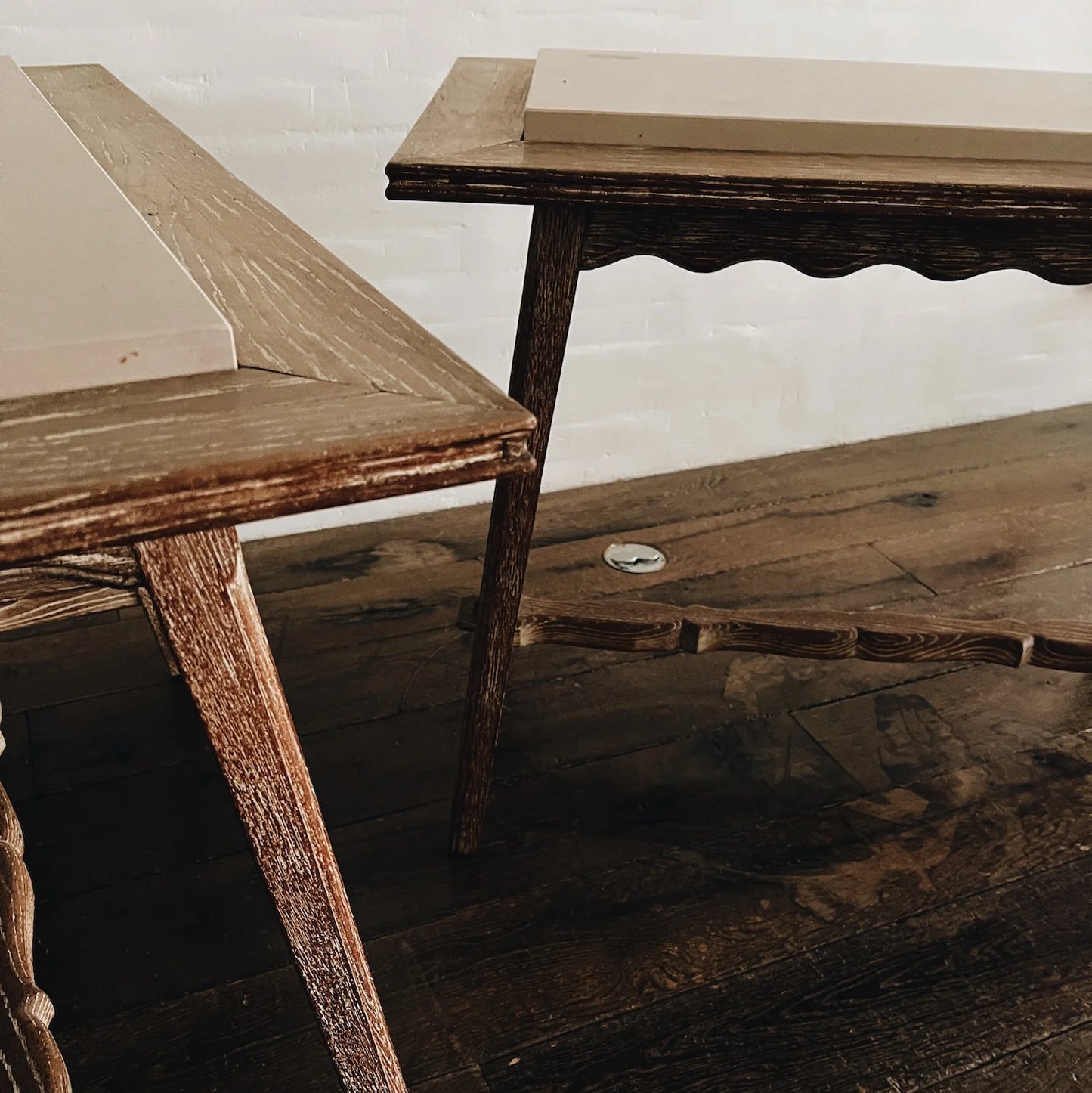 Luxury Modern Scalloped Side Table European Style for Villa