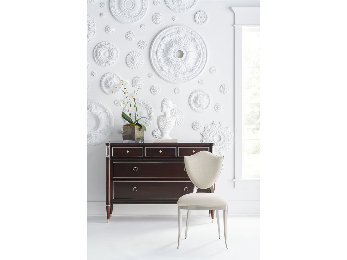 Luxury Modern Shield Me Dining Chair European Style for Villa