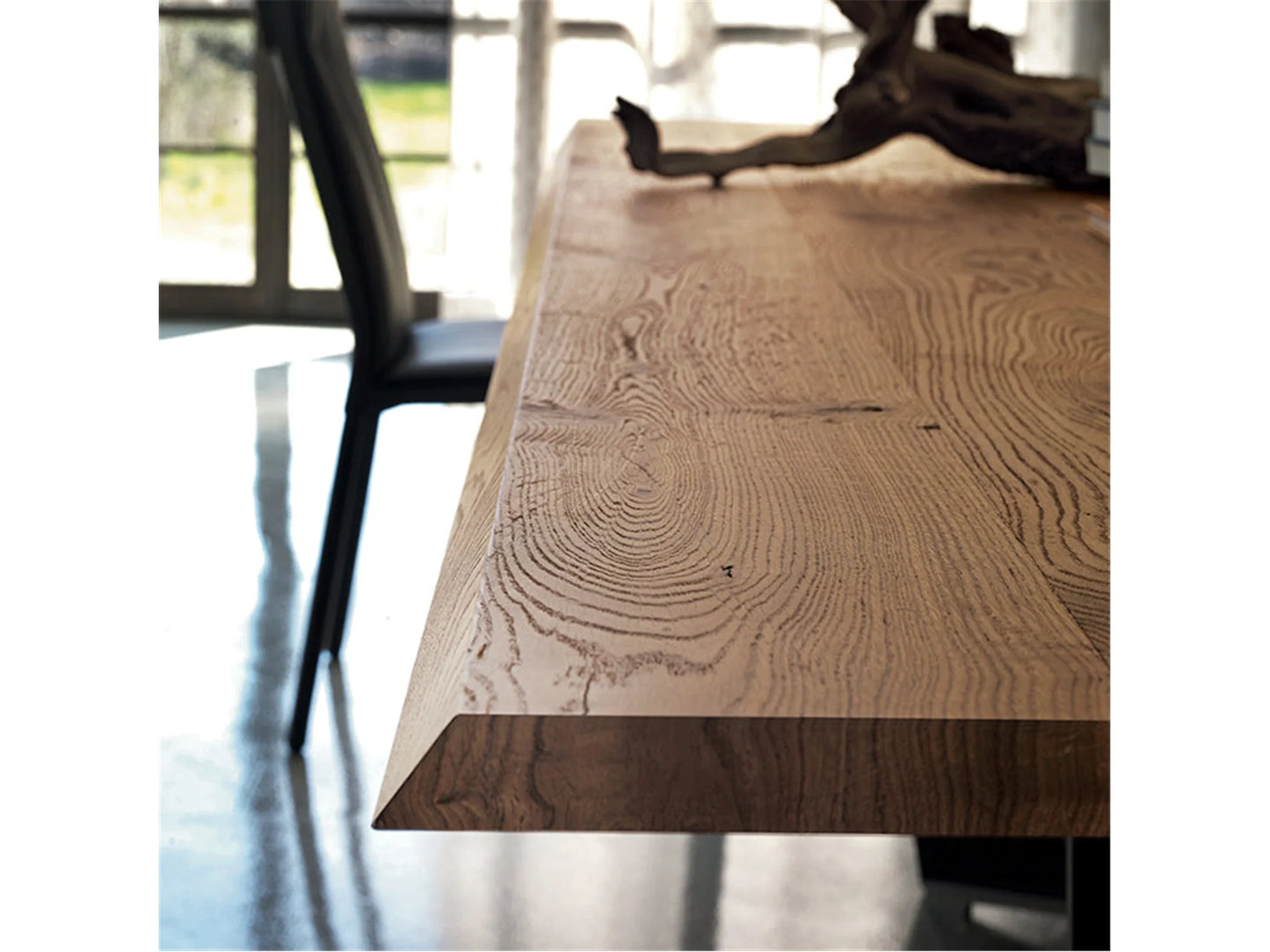 Luxury Modern Skorpio Wood Master Dining Table European Style for Villa