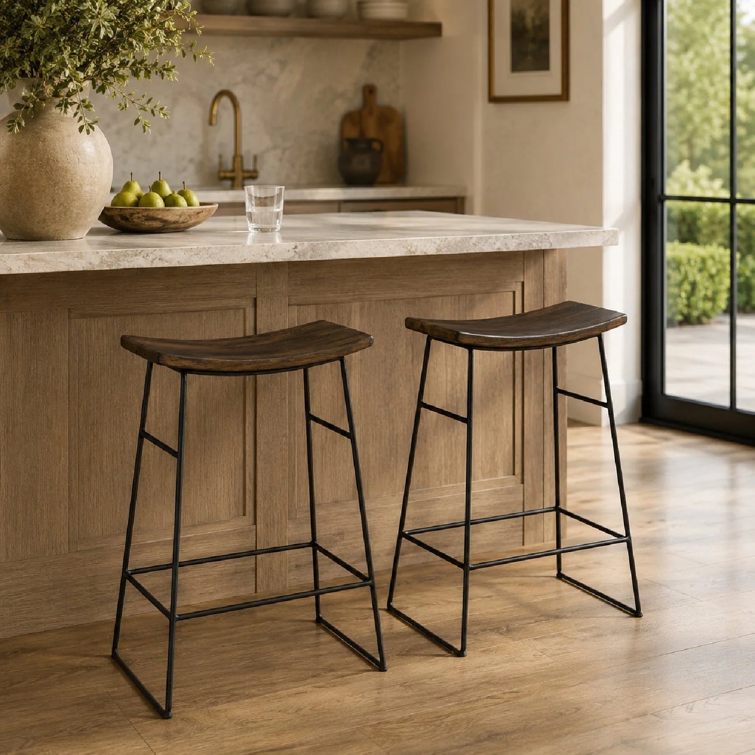Luxury Modern Solid Mango Scooped Counter Stool European Style for Villa