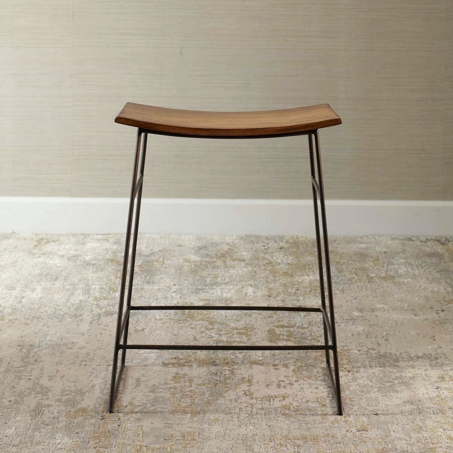 Luxury Modern Solid Mango Scooped Counter Stool European Style for Villa