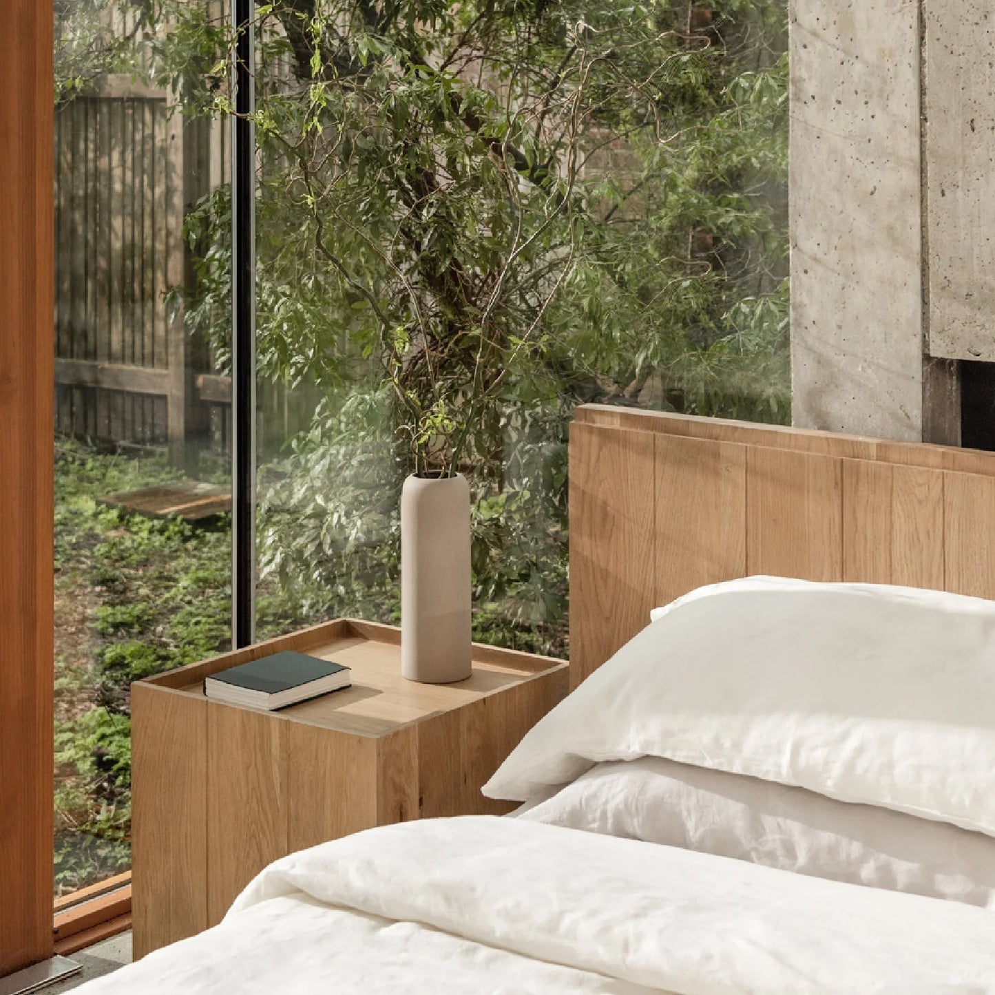 Luxury Modern Solid Oak Bed European Style for Villa