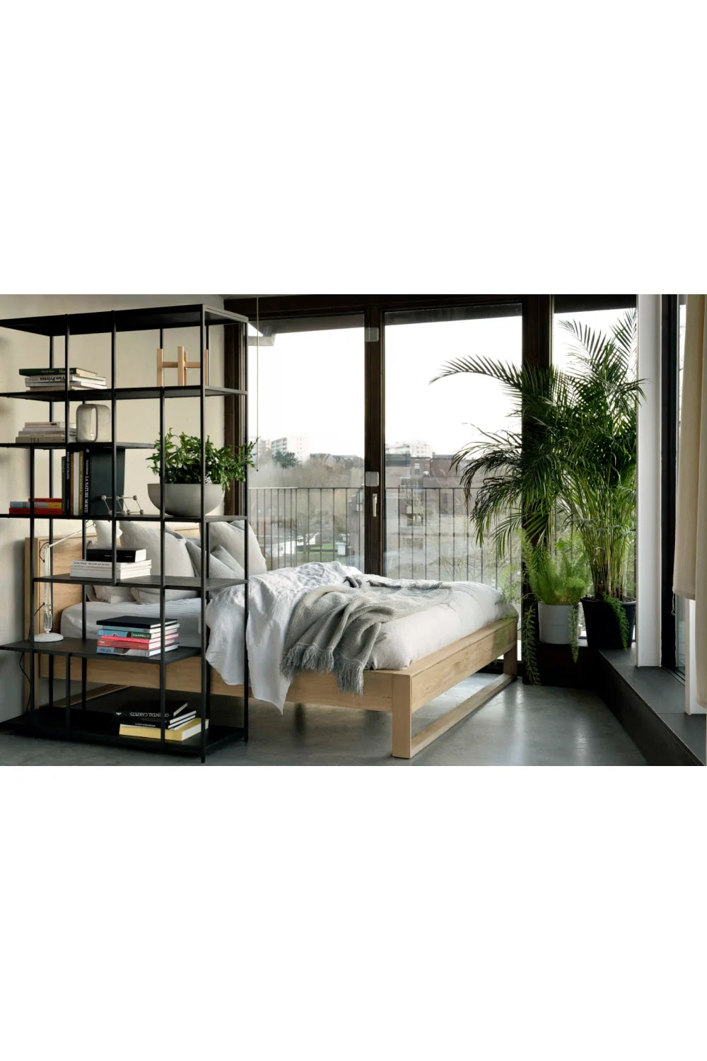 Luxury Modern Solid Oak Bed European Style for Villa