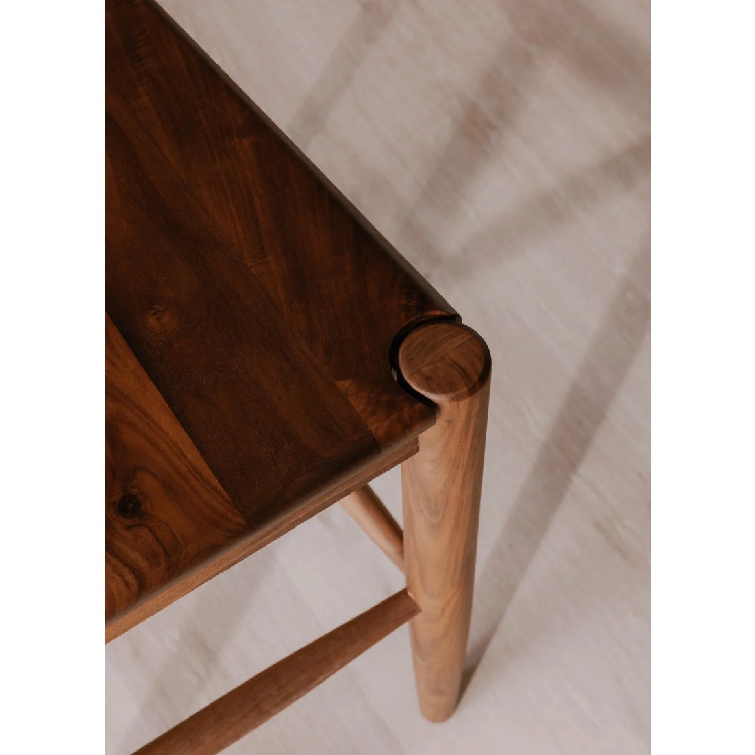 Luxury Modern Solid Wood Open Back Counter Stool European Style for Villa